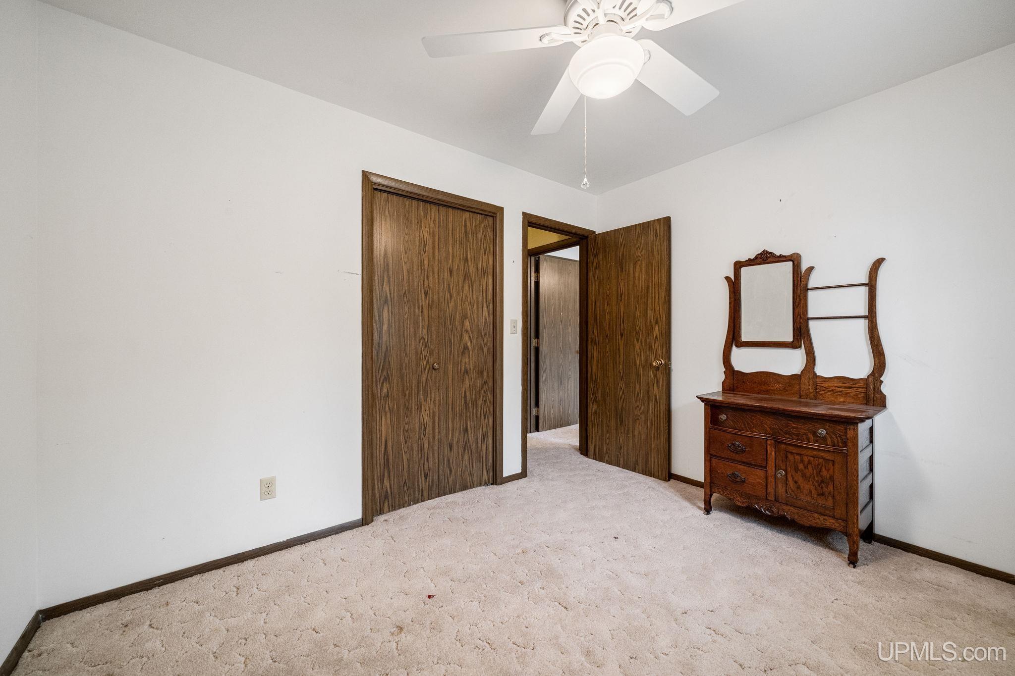 property viewer photo 18