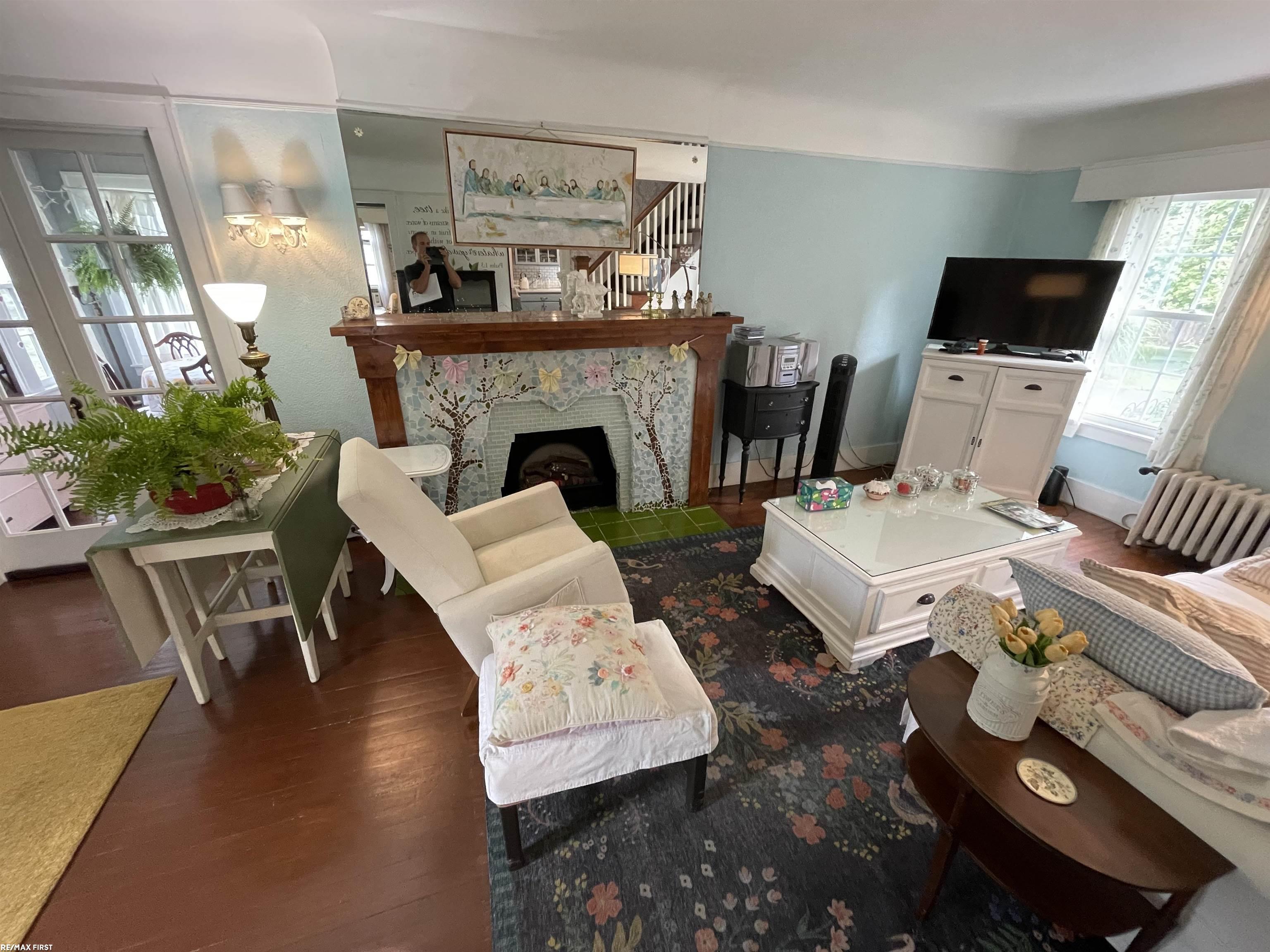 main property photo 7