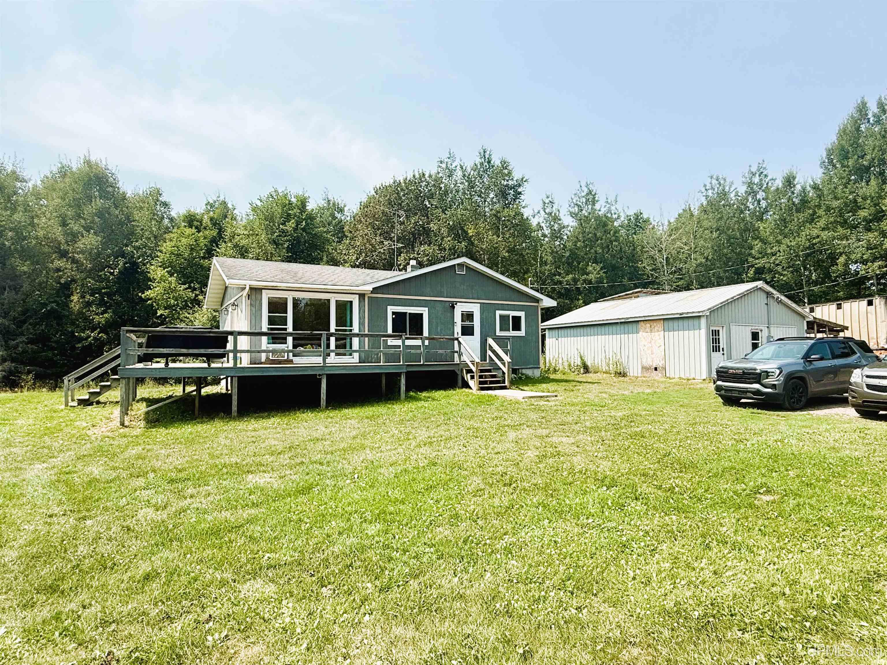main property photo 14