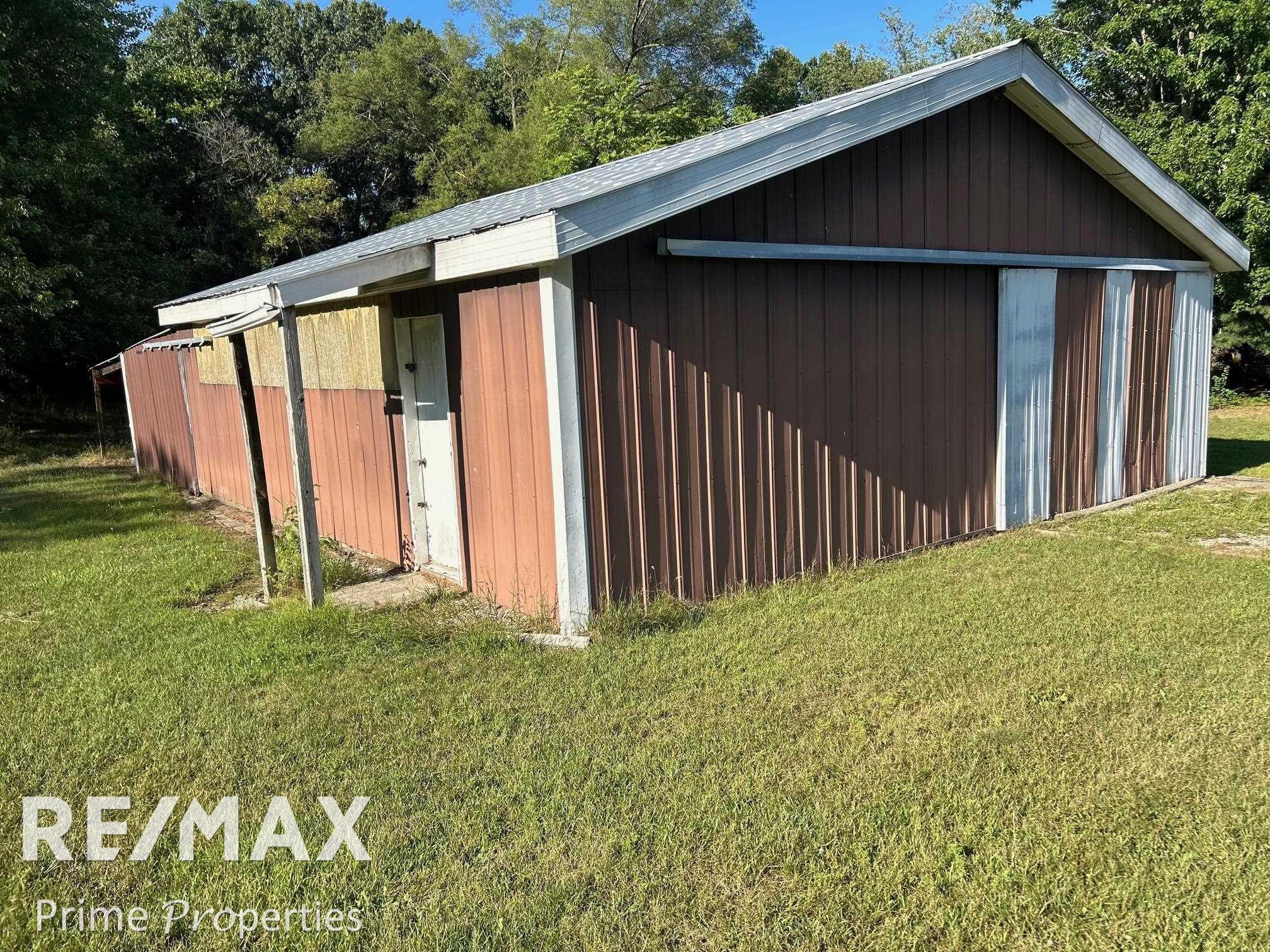 main property photo 45