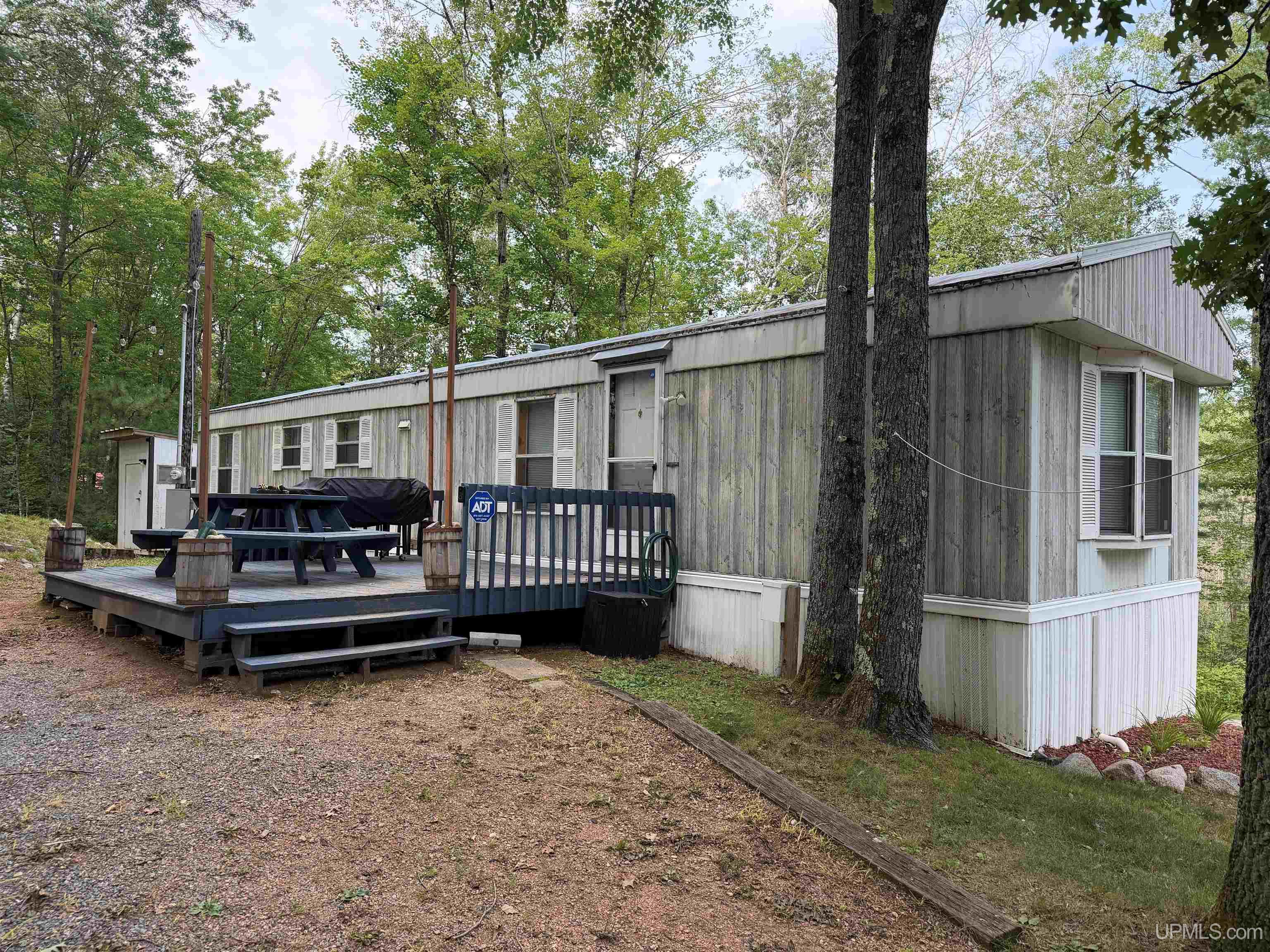 main property photo 0