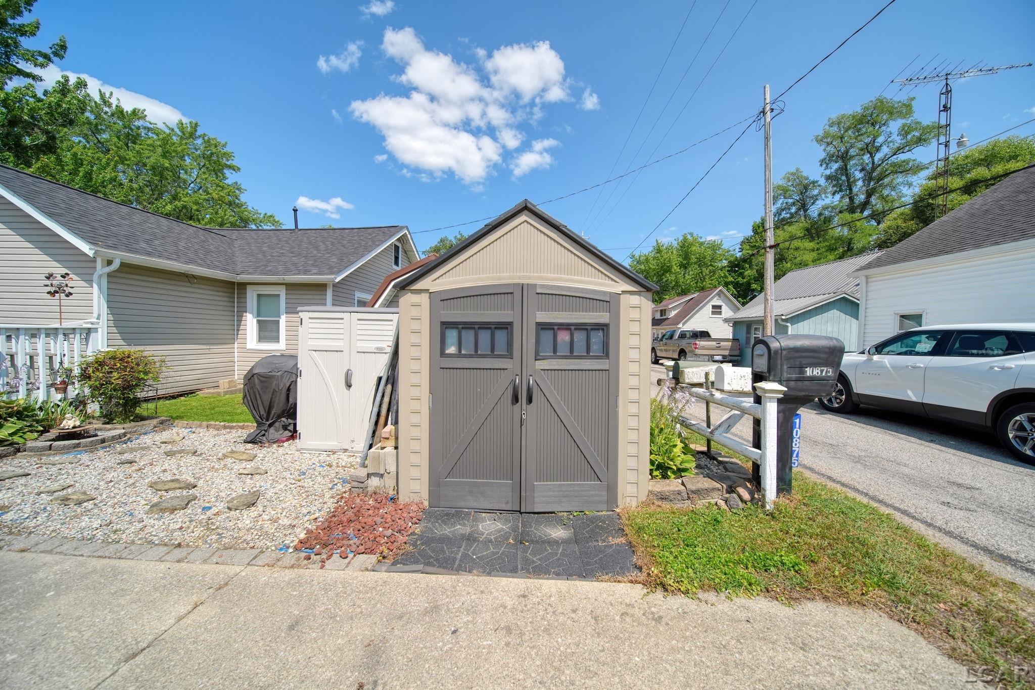 main property photo 5