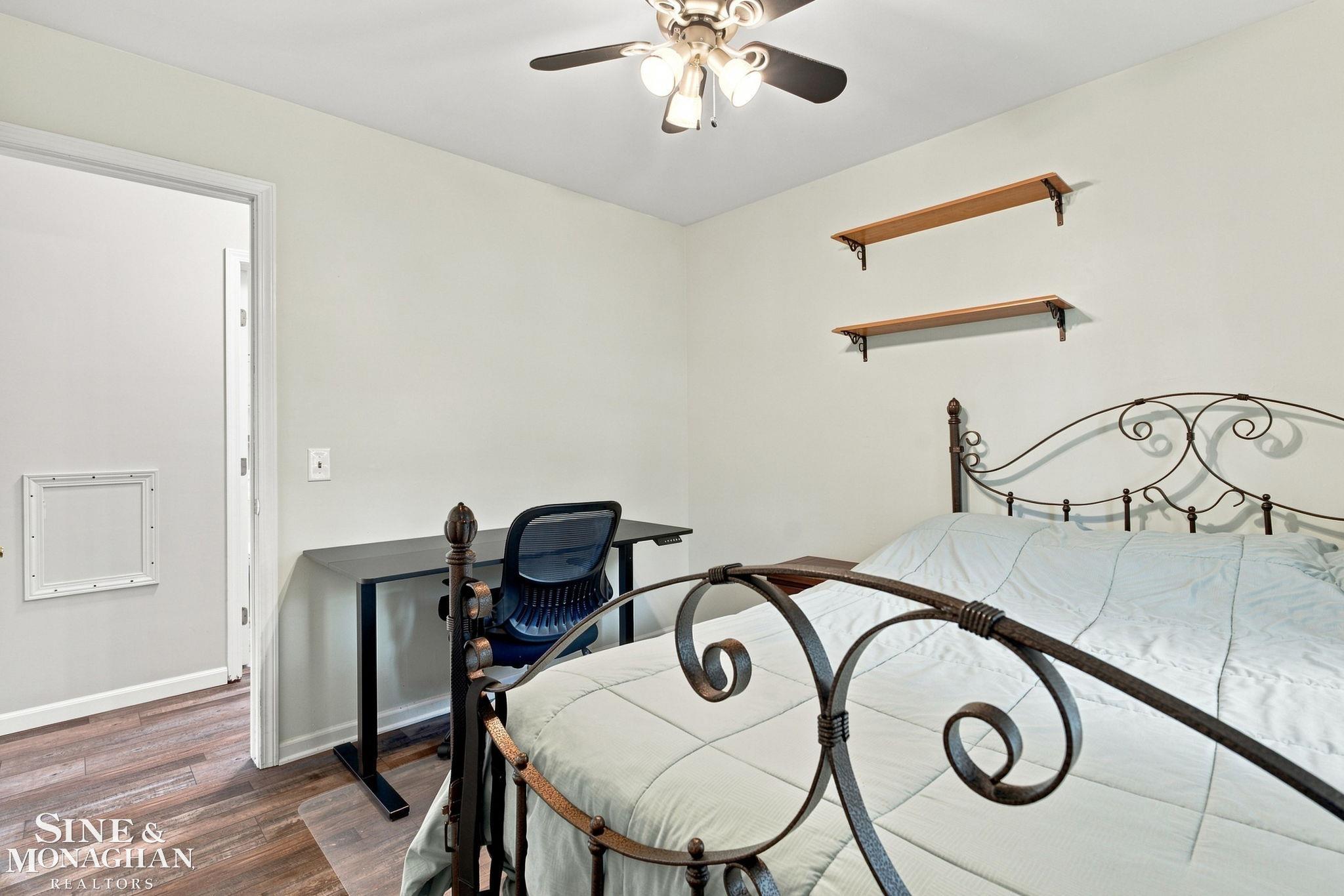 main property photo 30