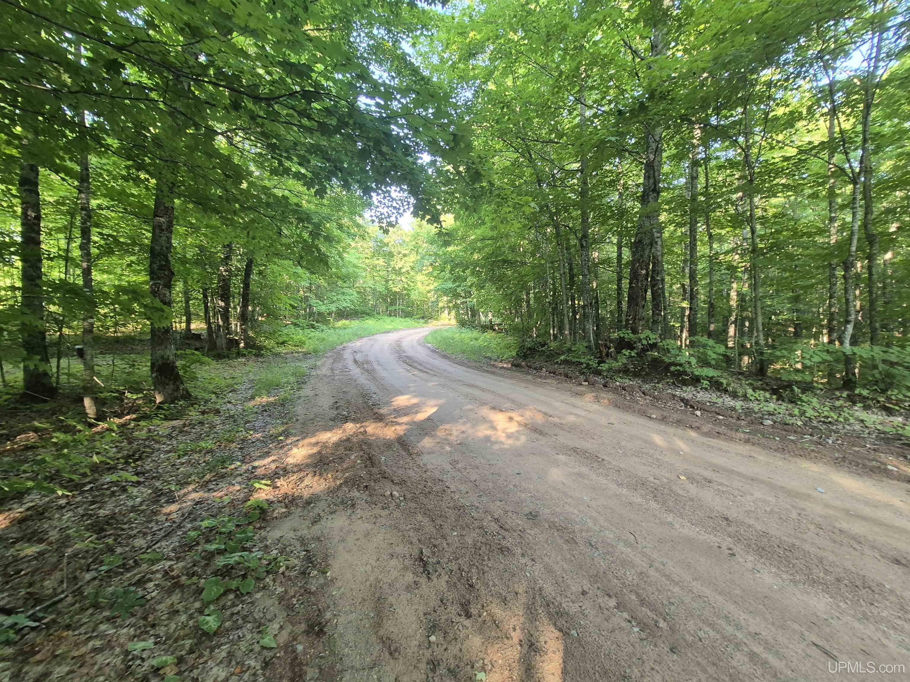 main property photo 17