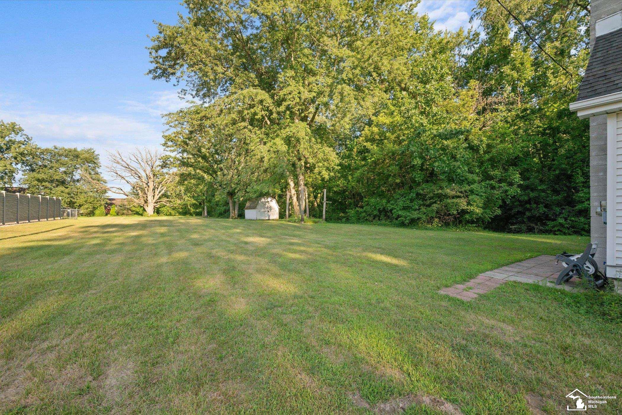 main property photo 11