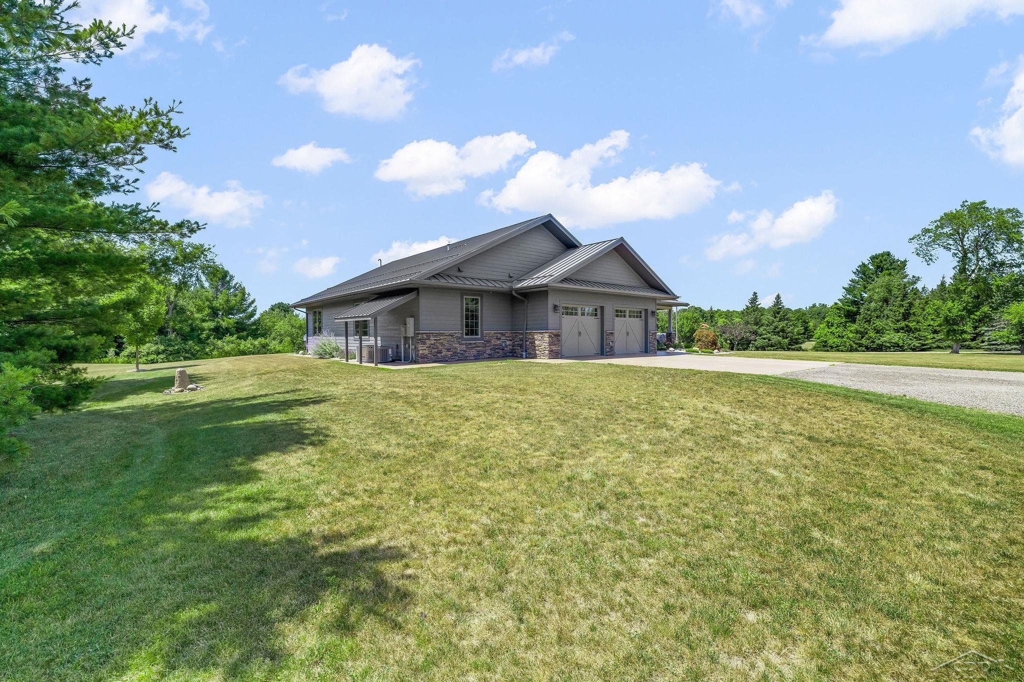 main property photo 59