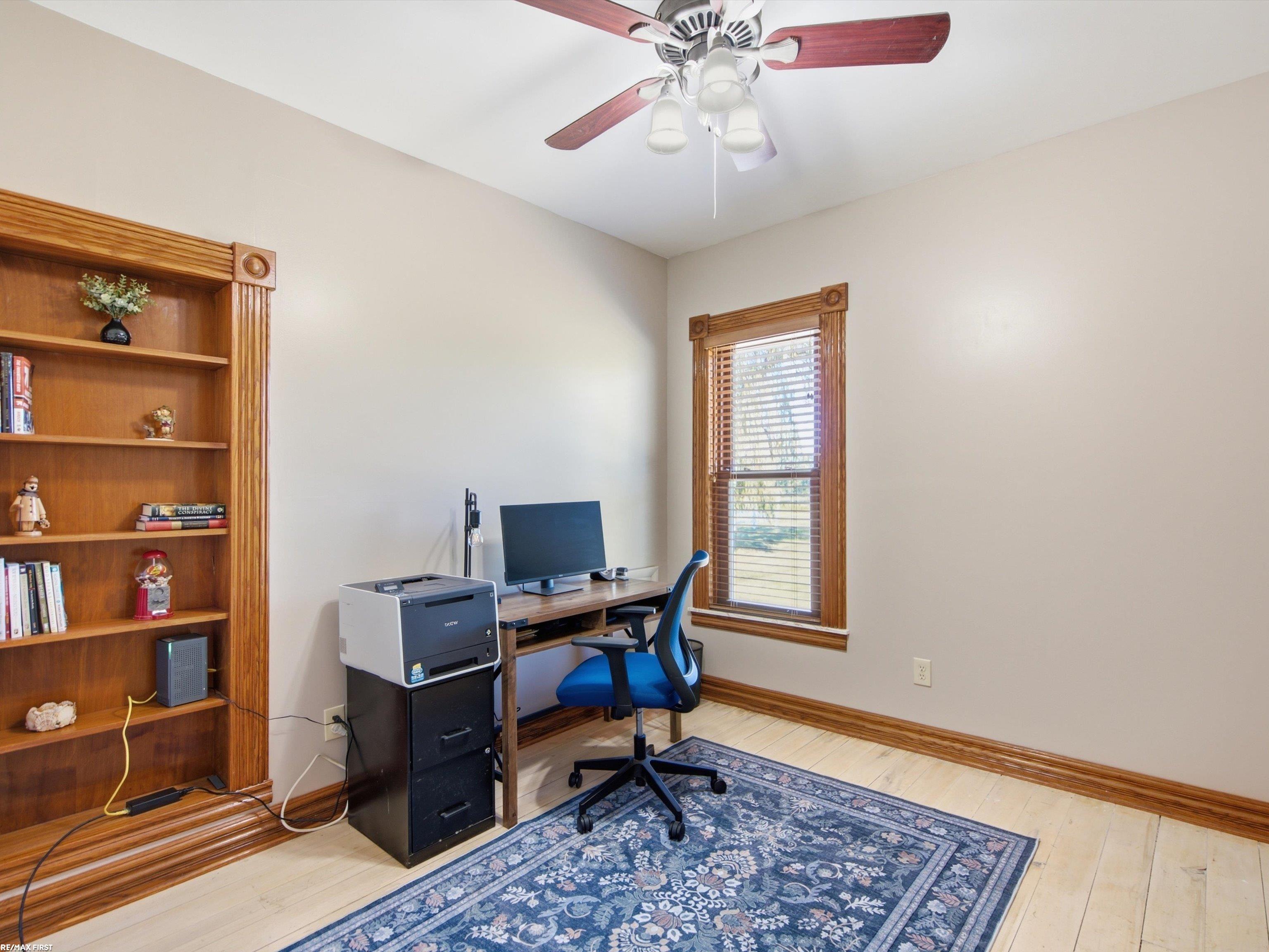 main property photo 40