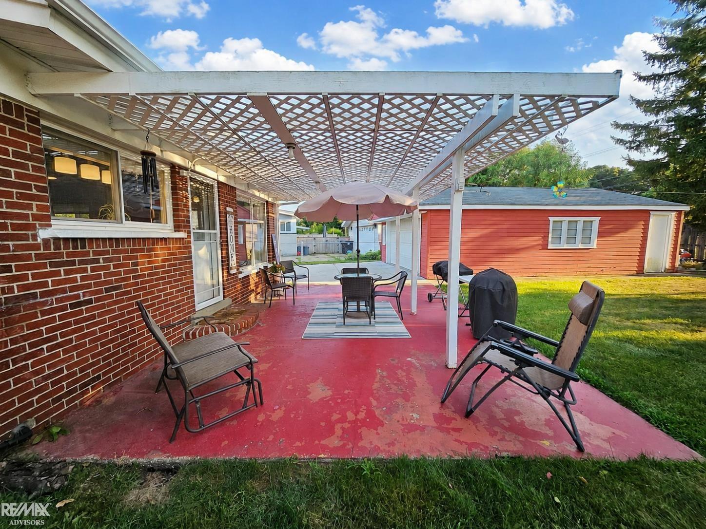 main property photo 31