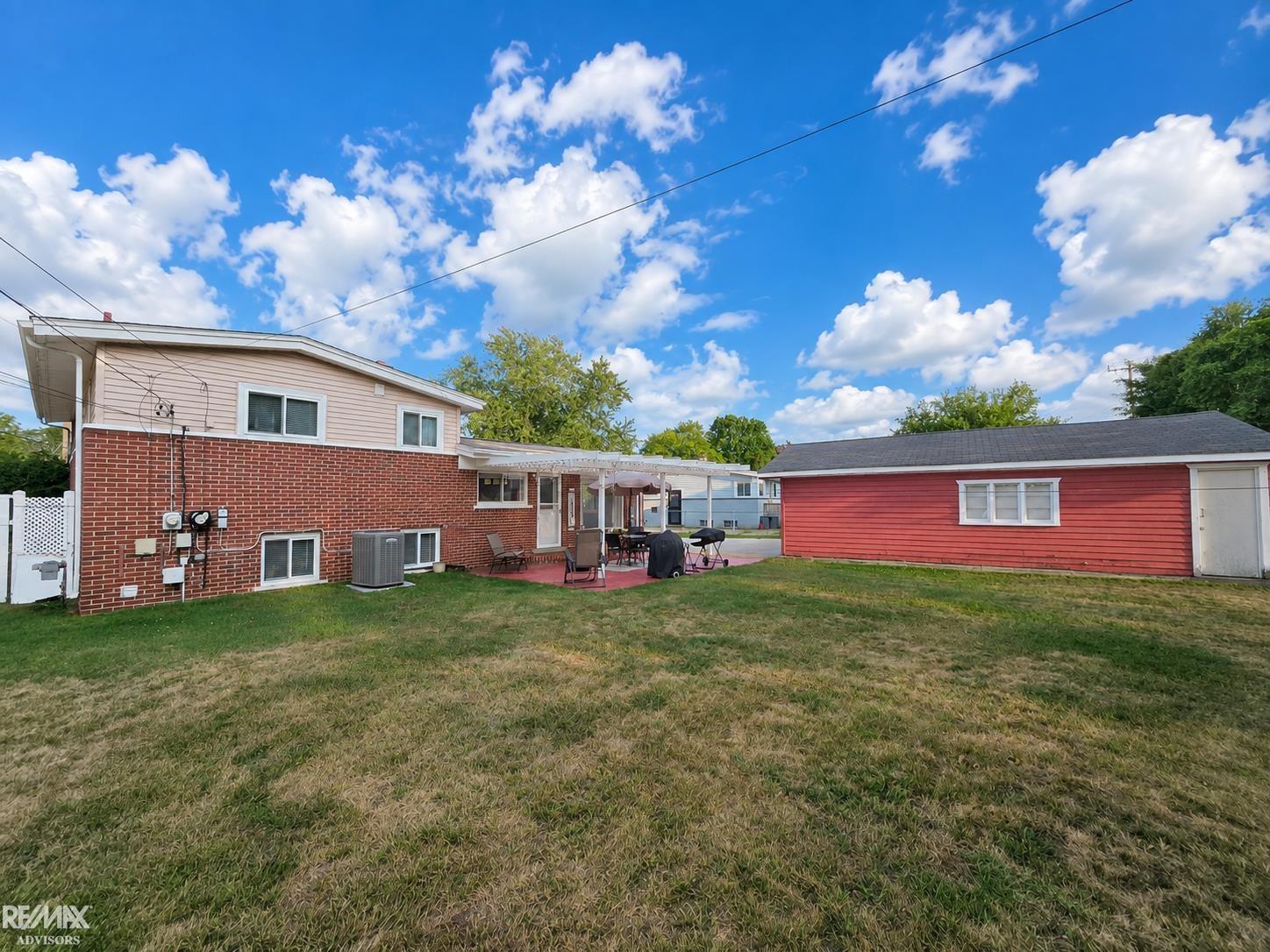 main property photo 33