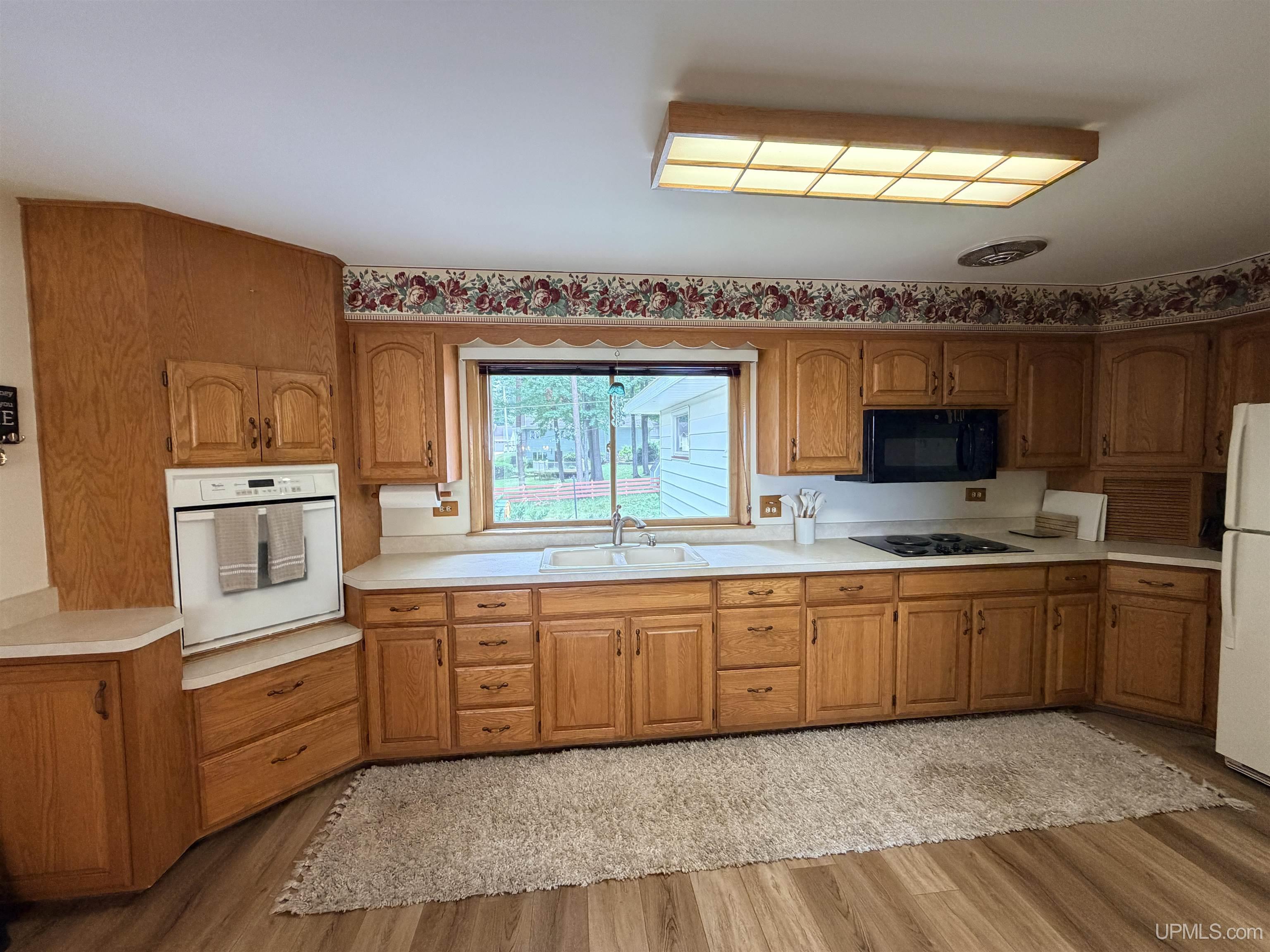 property viewer photo 16