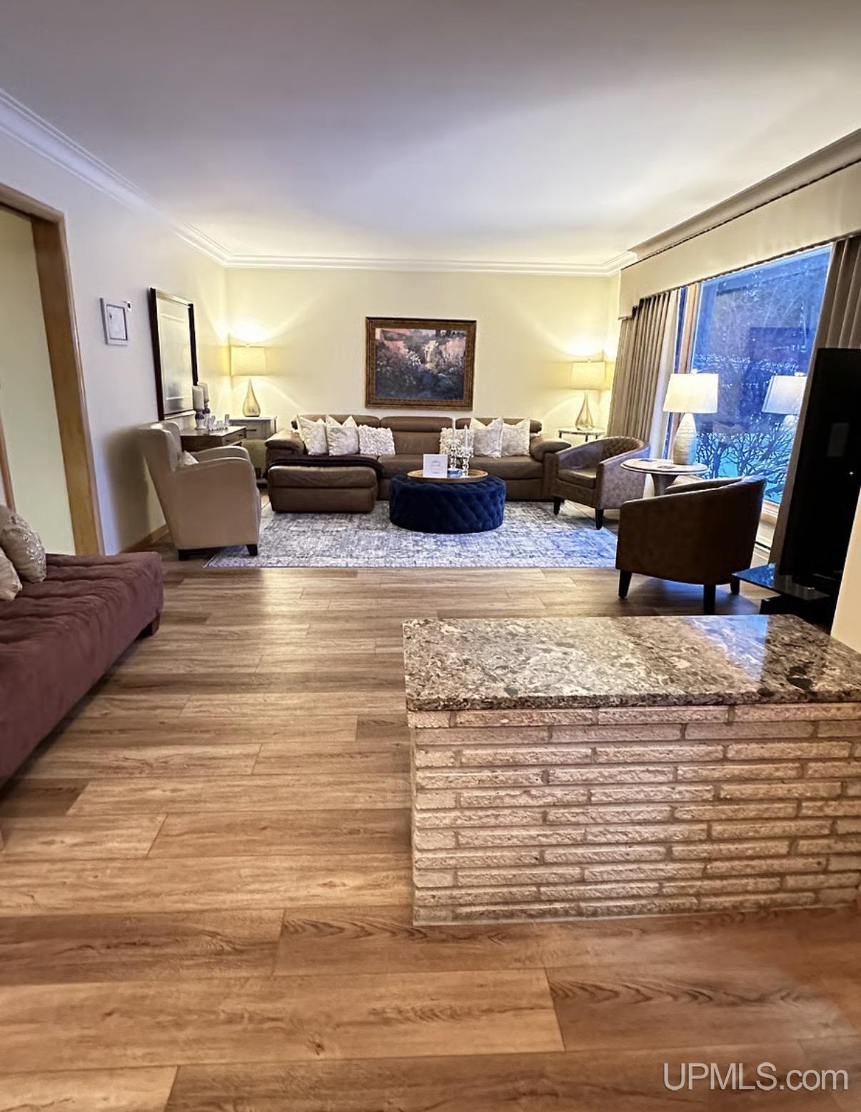 property viewer photo 27