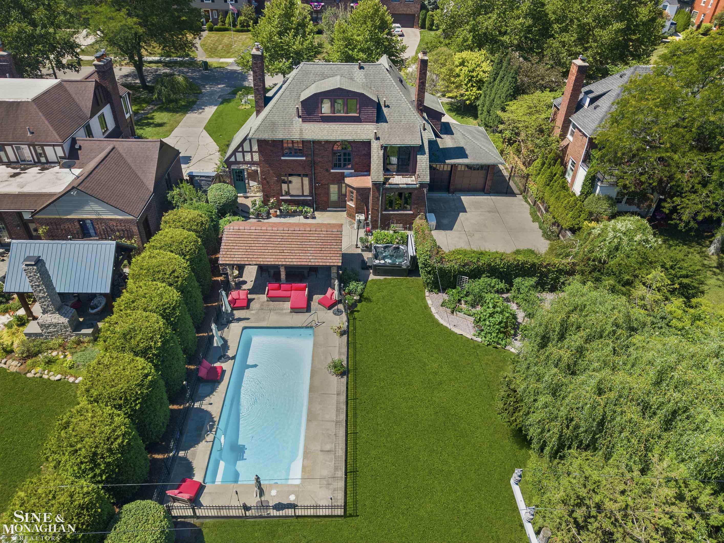 main property photo 49