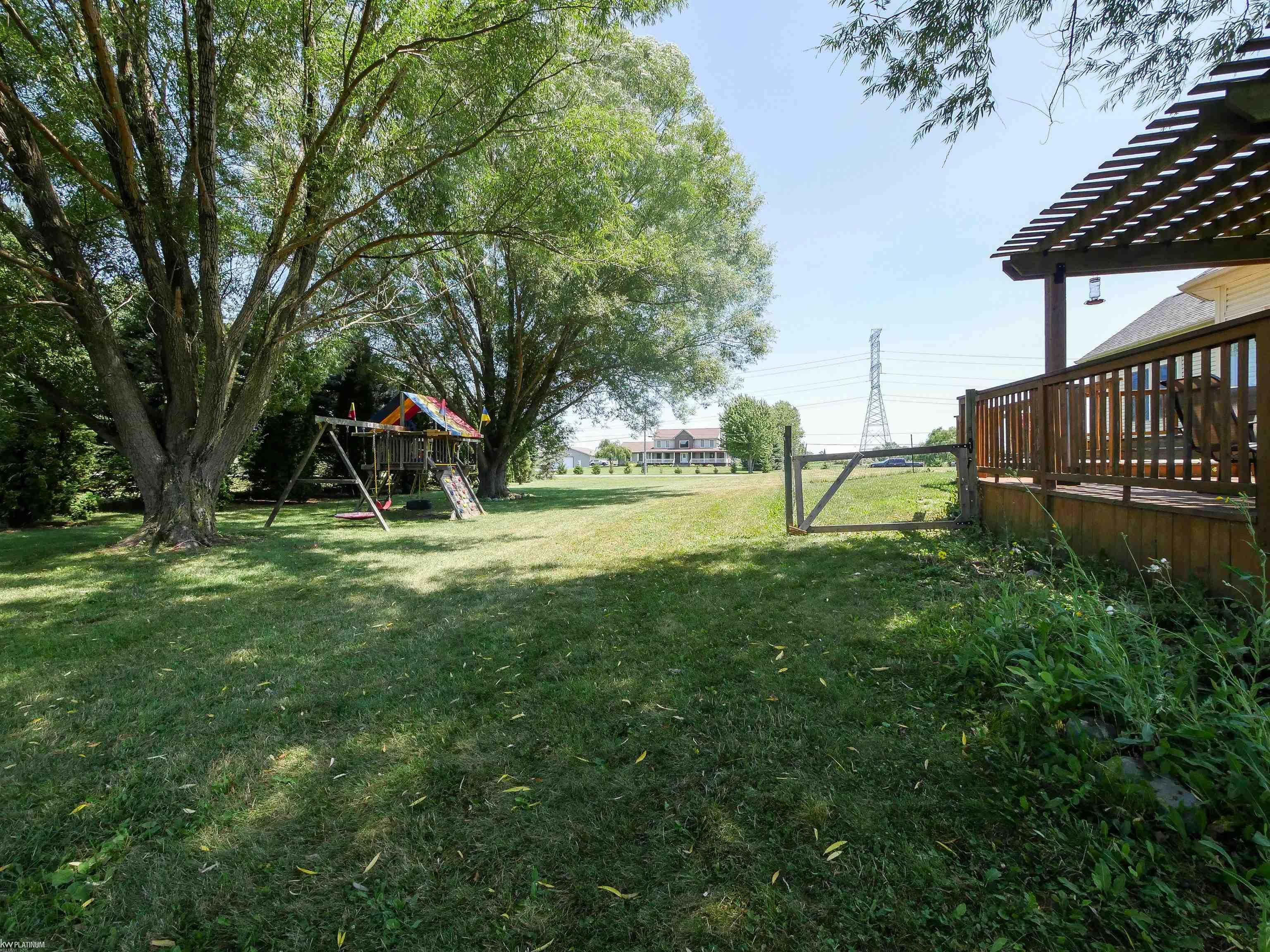main property photo 10