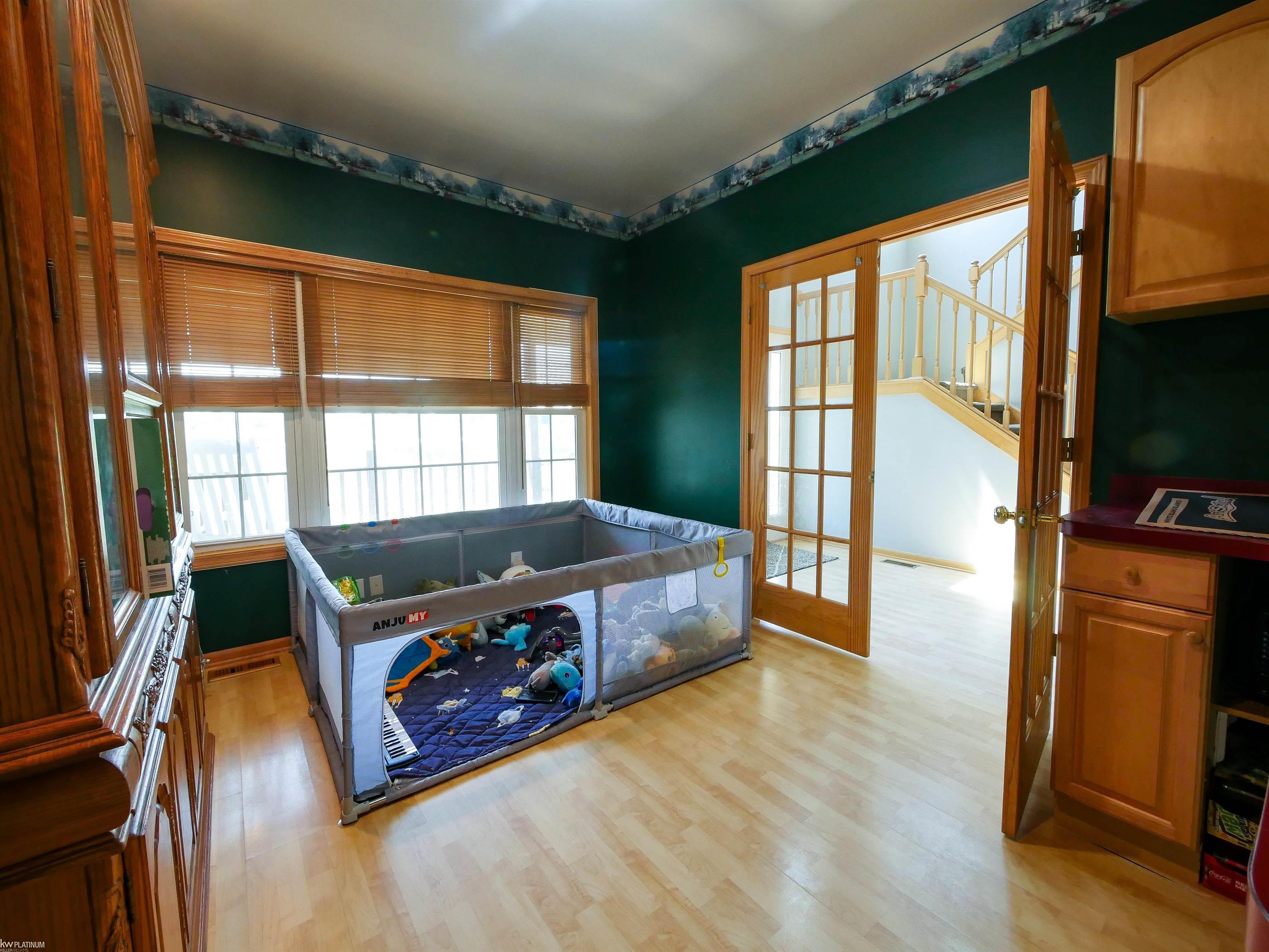 main property photo 25
