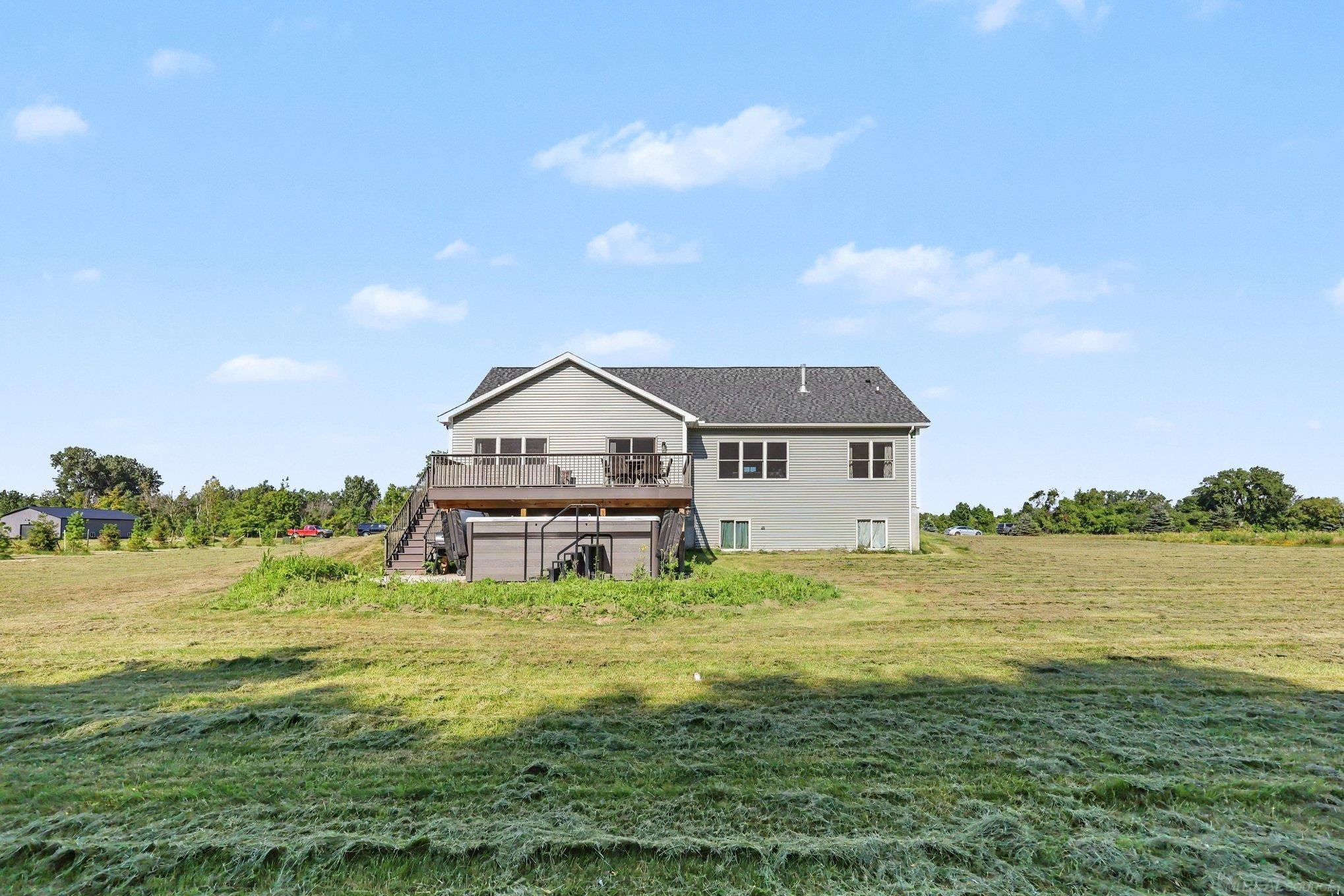 main property photo 34