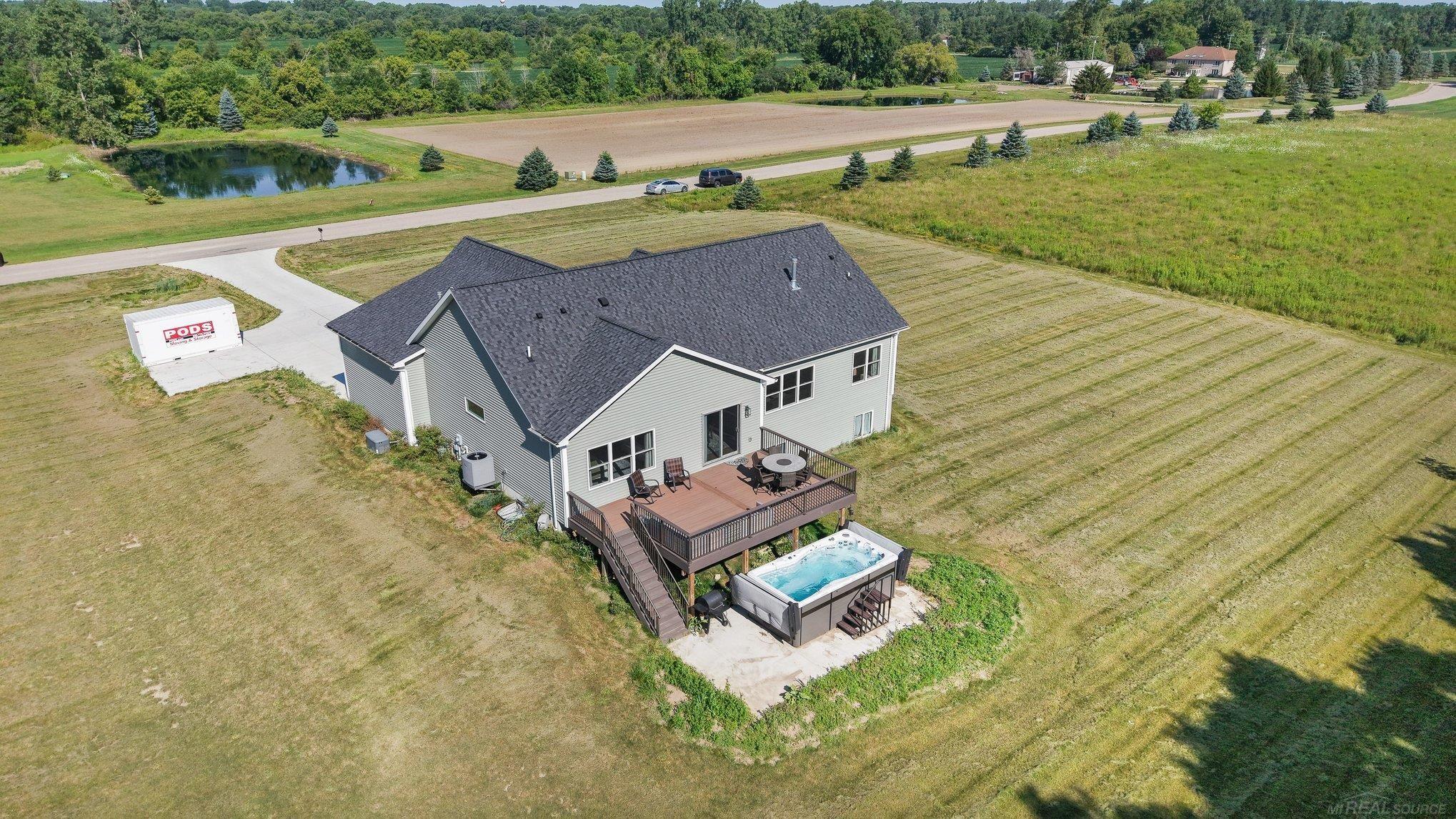 main property photo 37