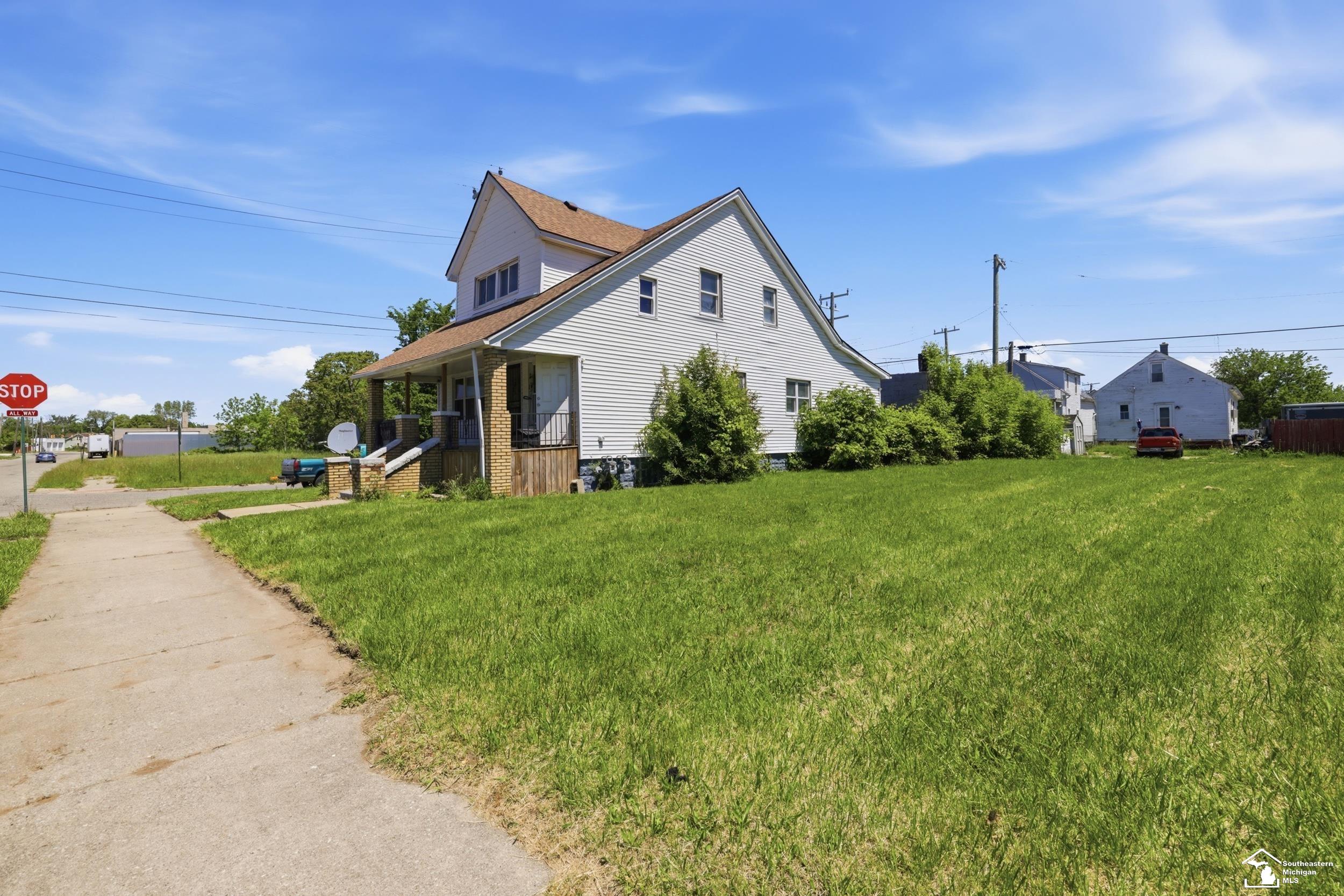 main property photo 3