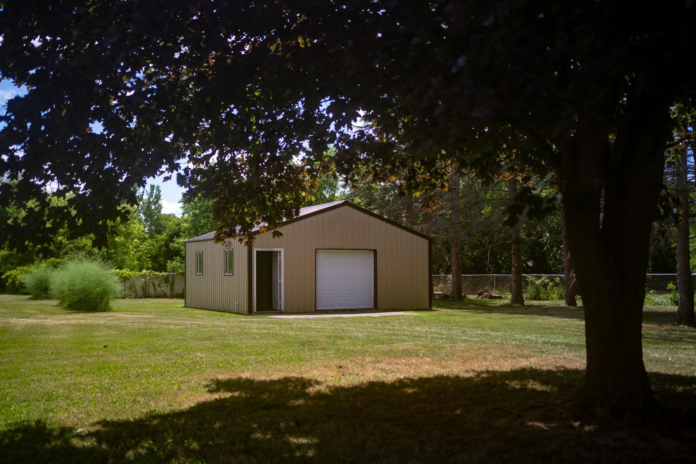 main property photo 13