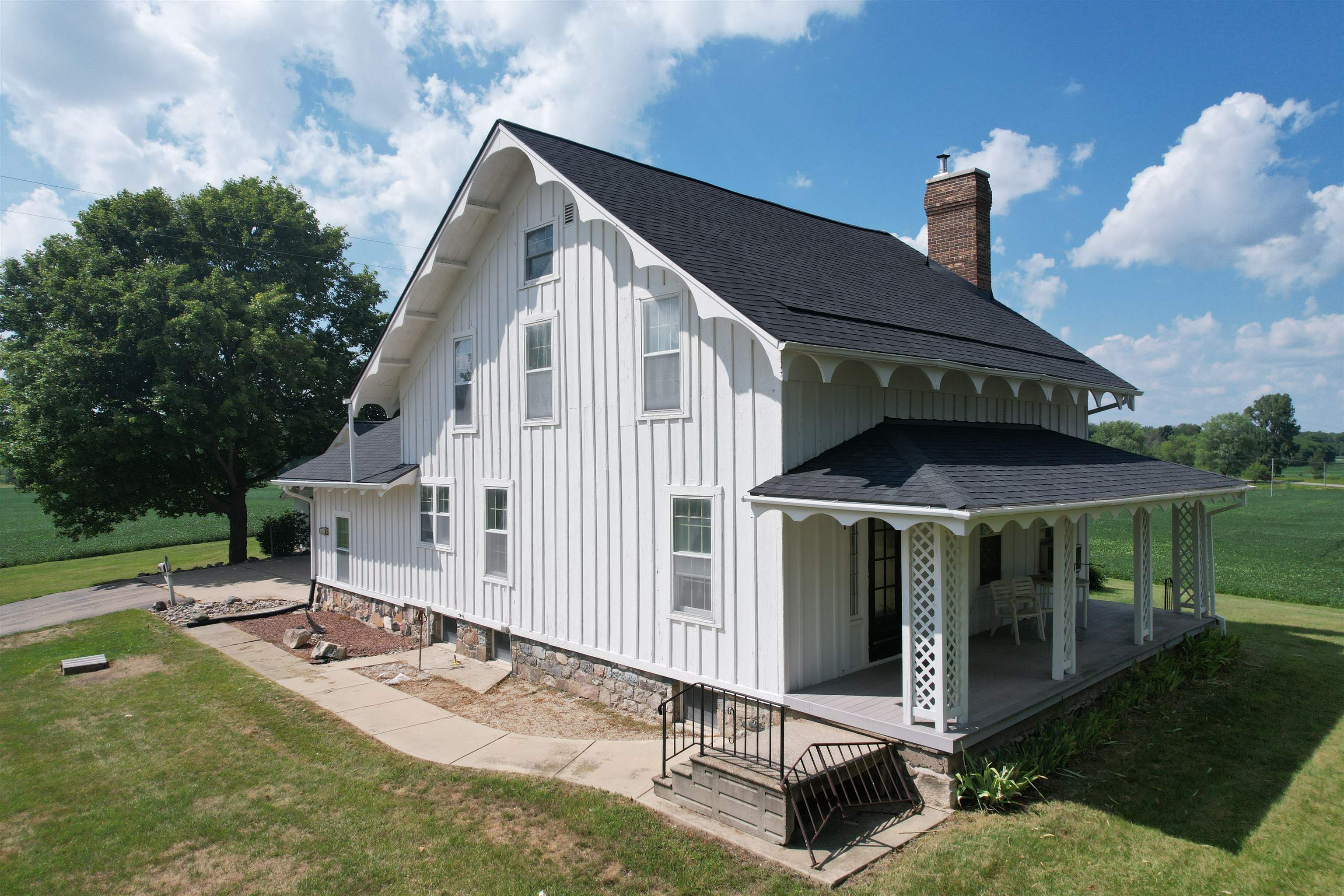 main property photo 37