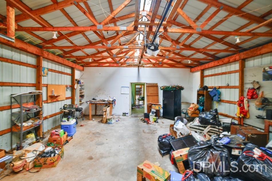 main property photo 79