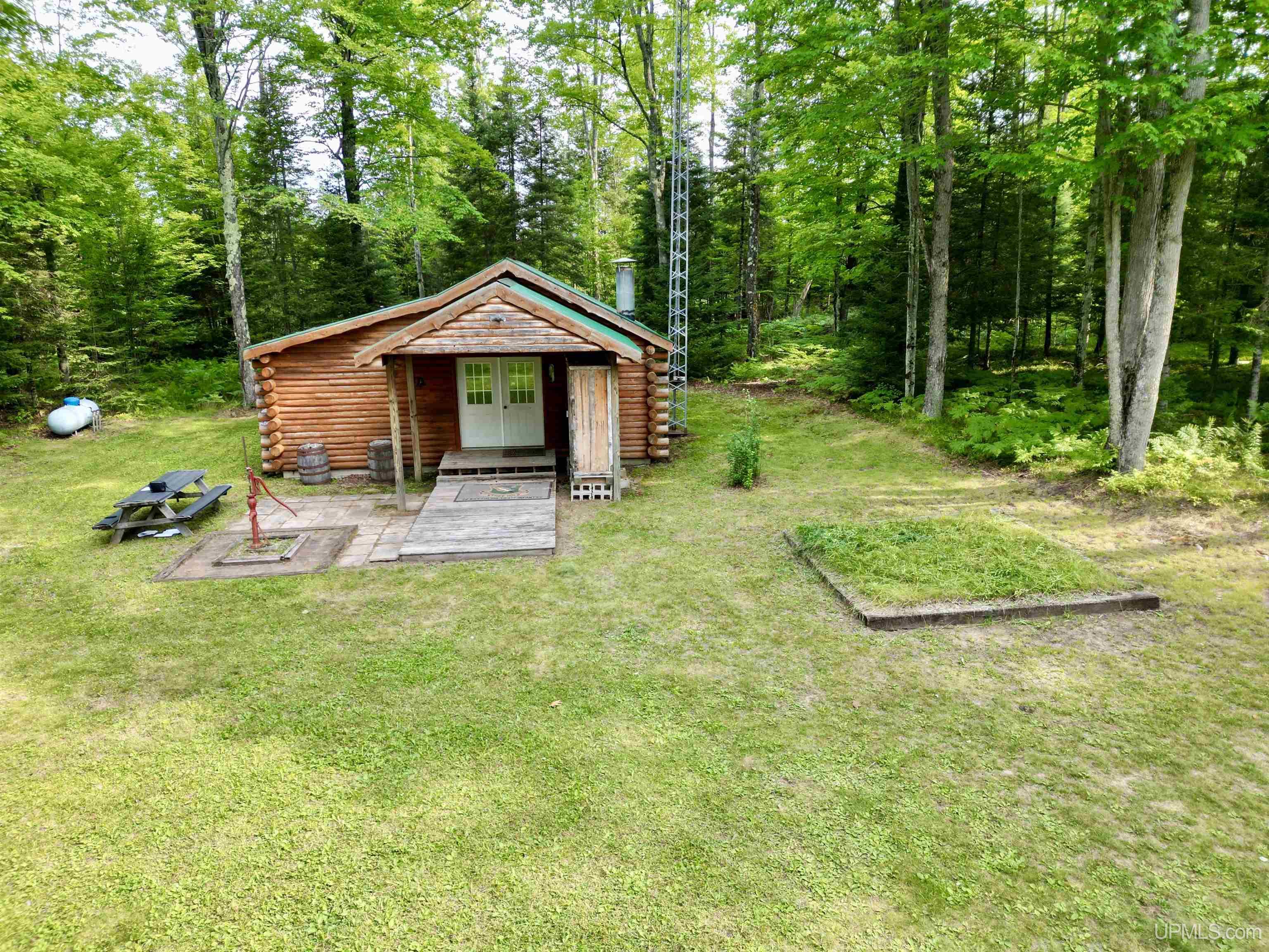 main property photo 4