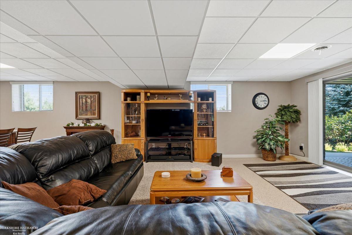 main property photo 59