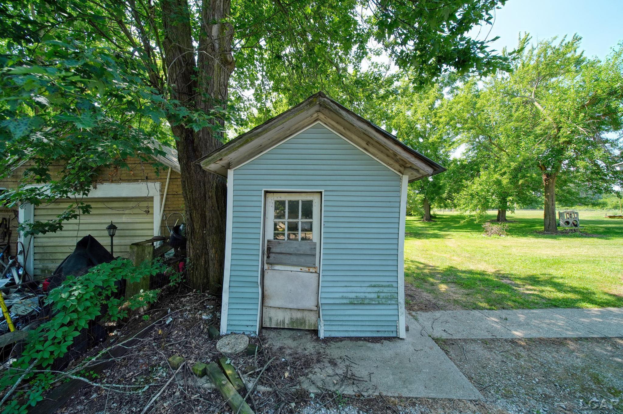 main property photo 32