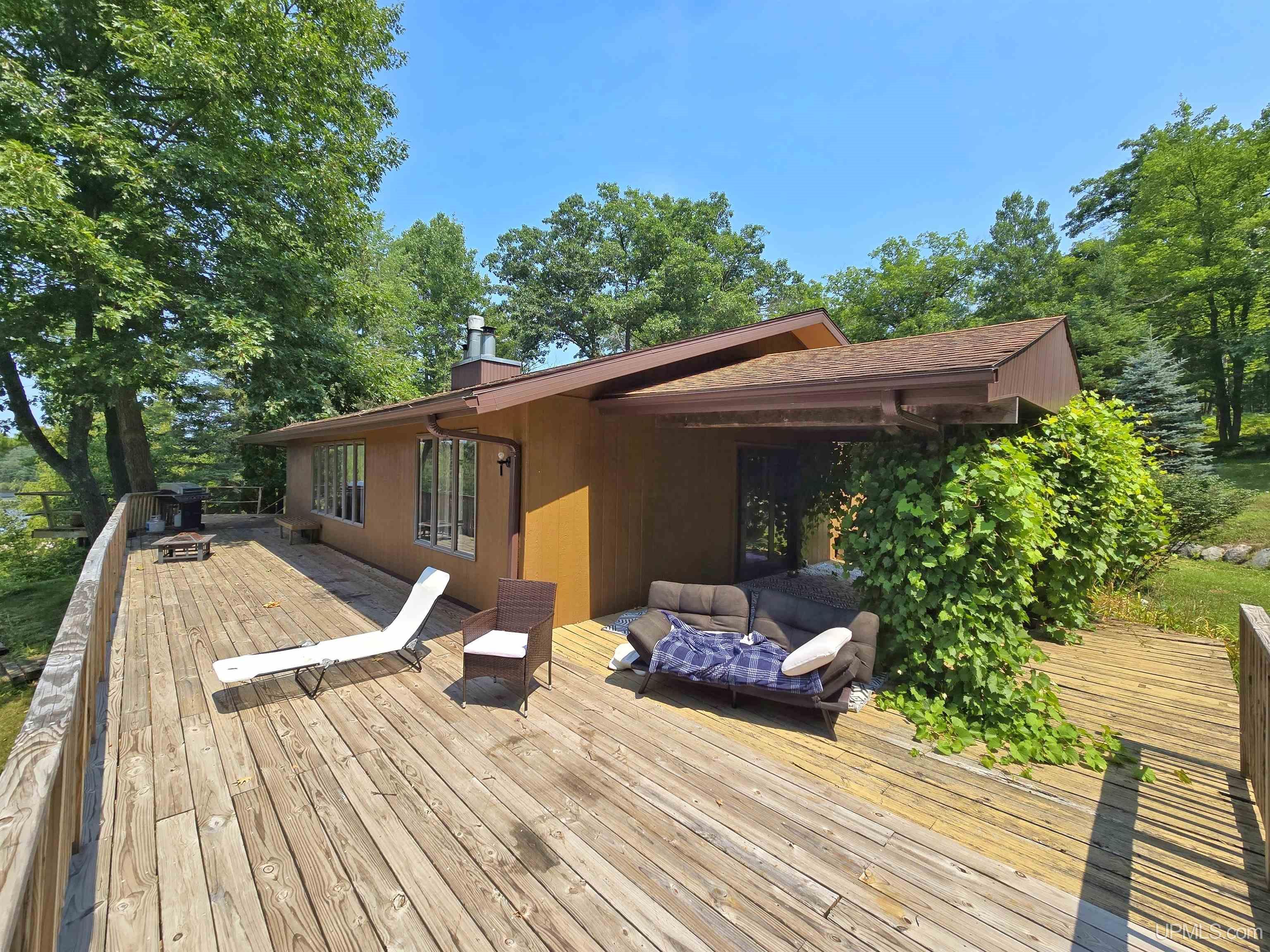 main property photo 45
