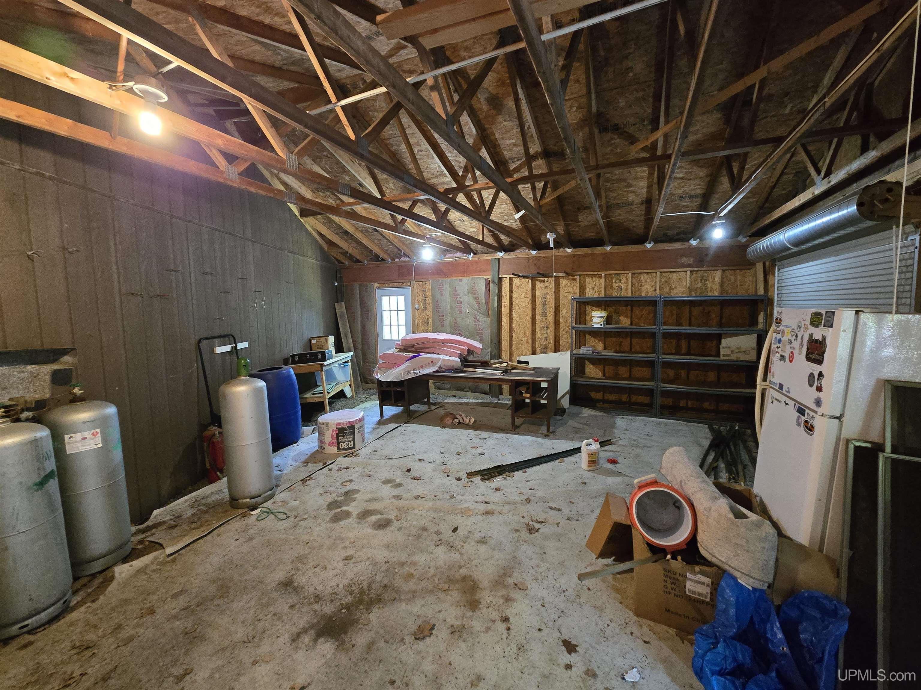 main property photo 51