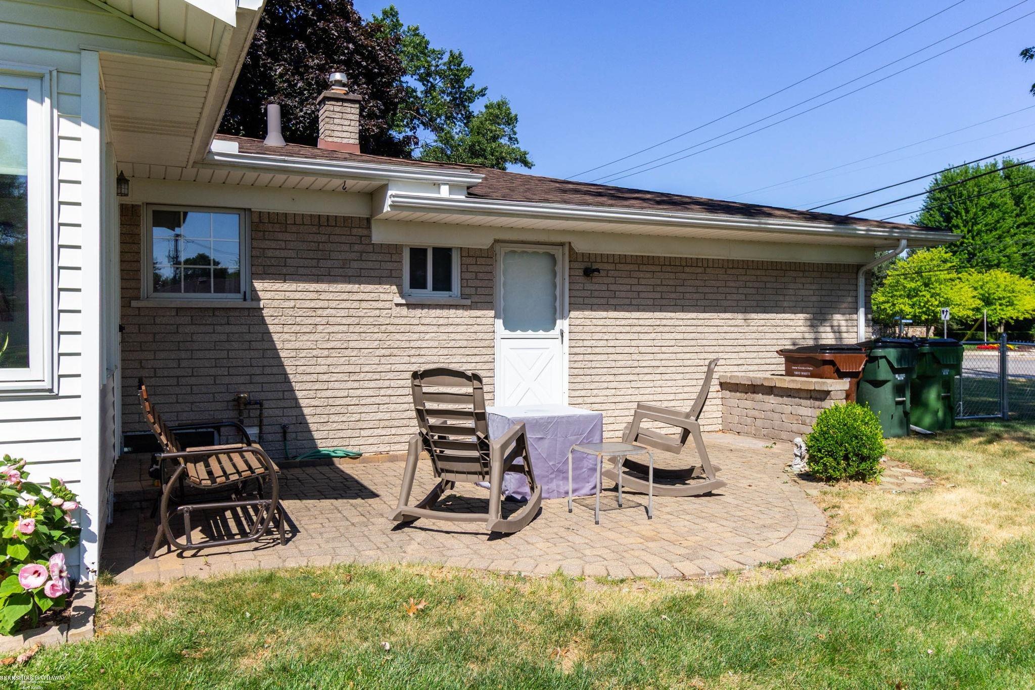 main property photo 39