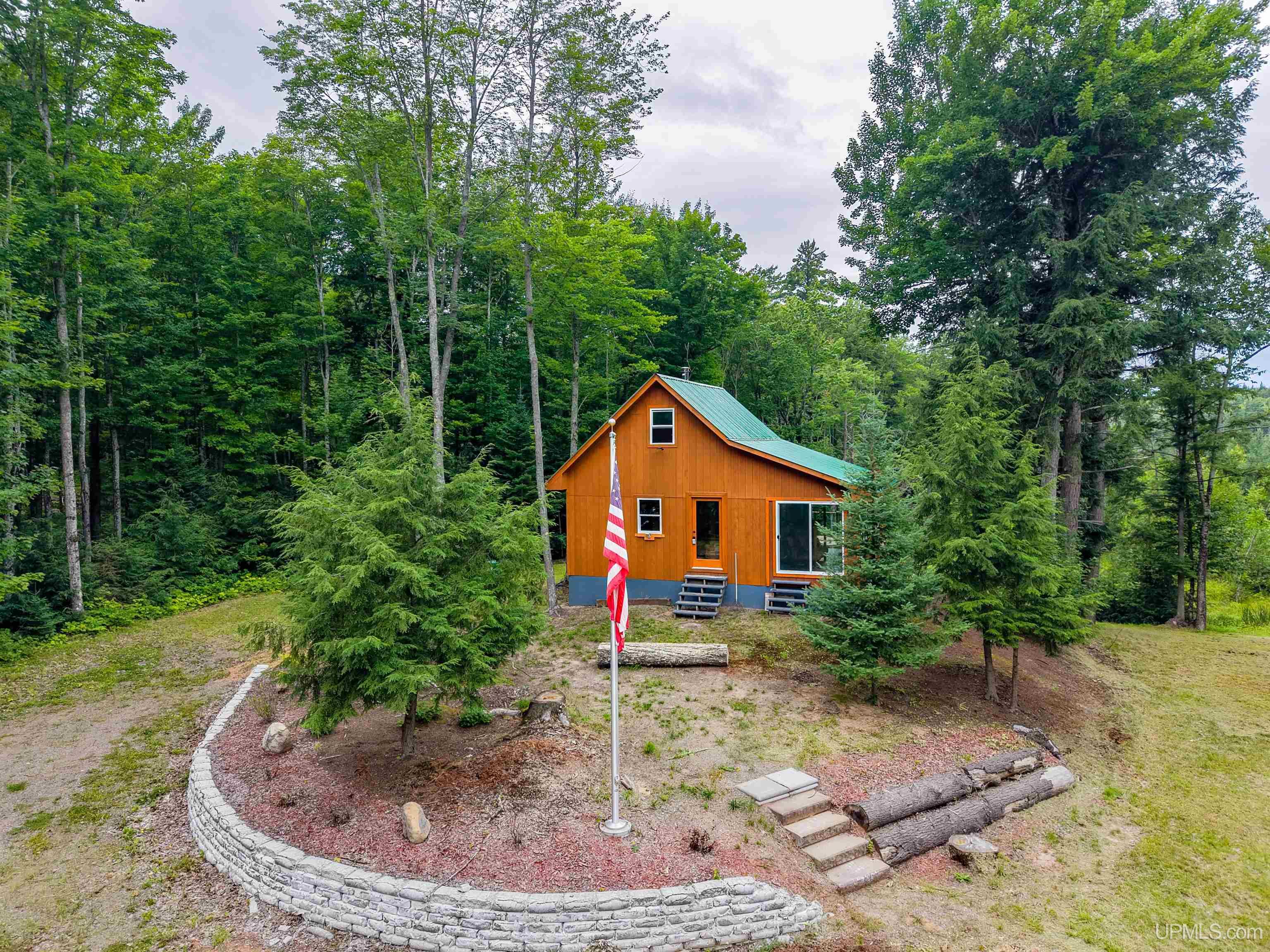 main property photo 0
