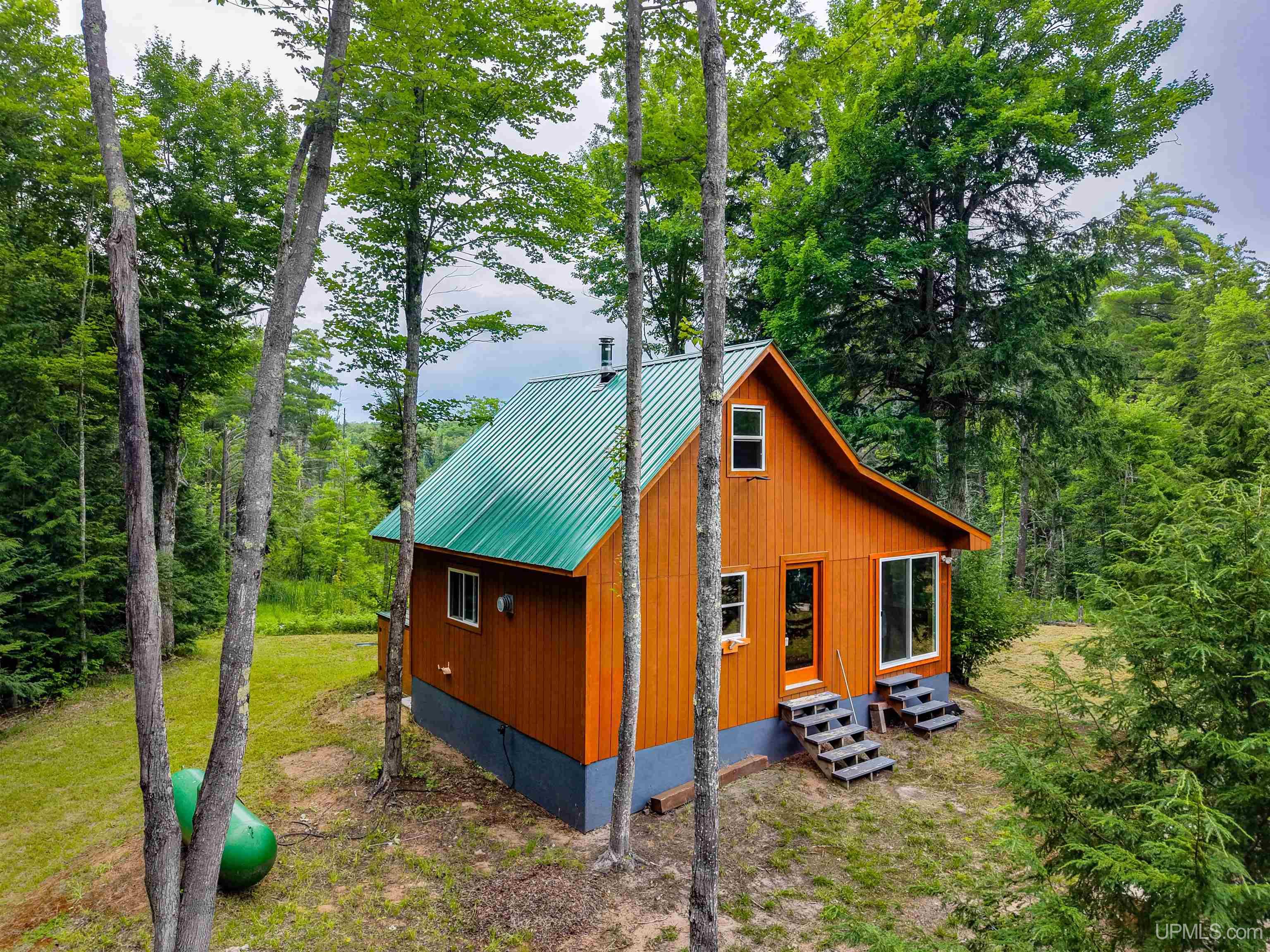 main property photo 27