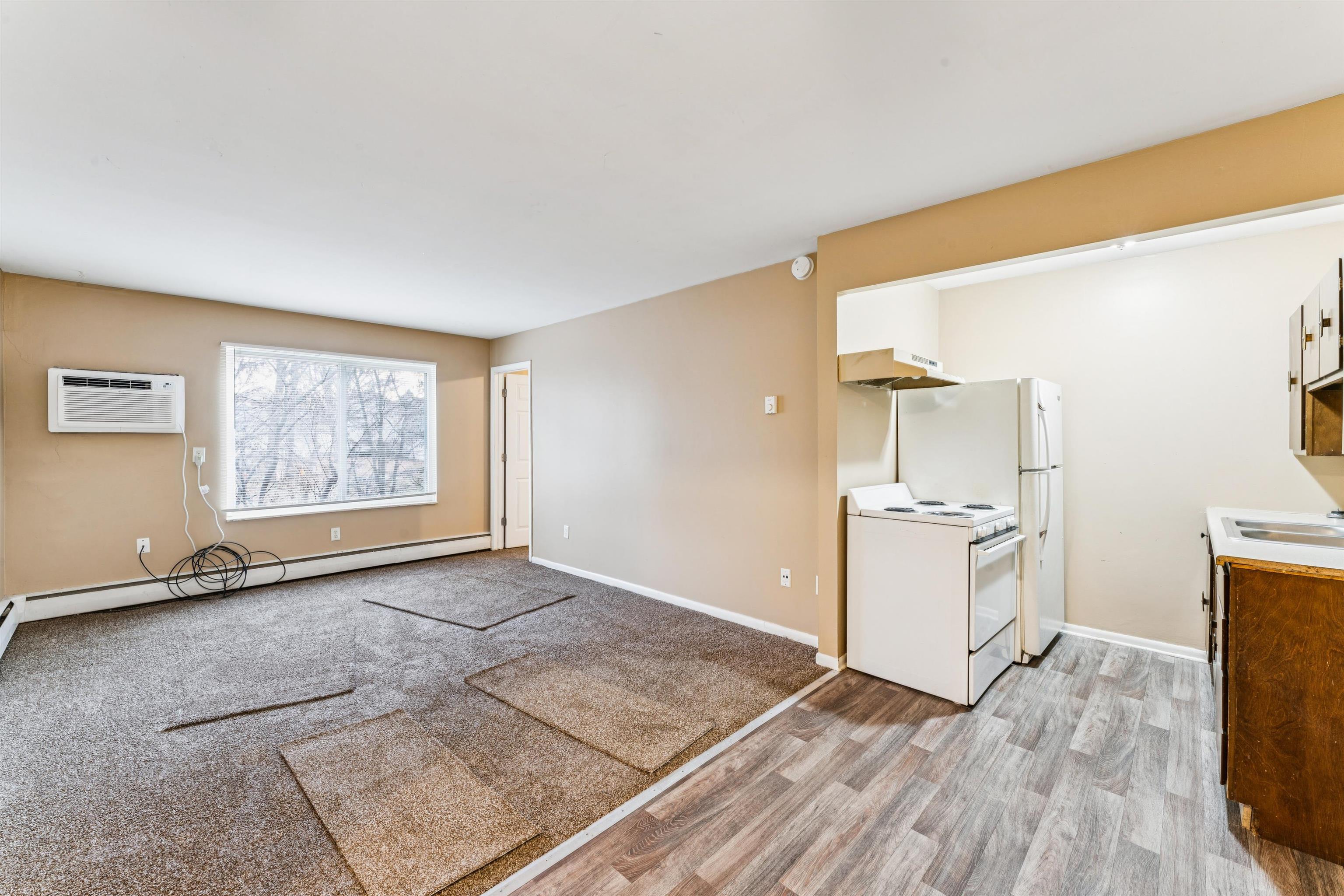 property viewer photo 9