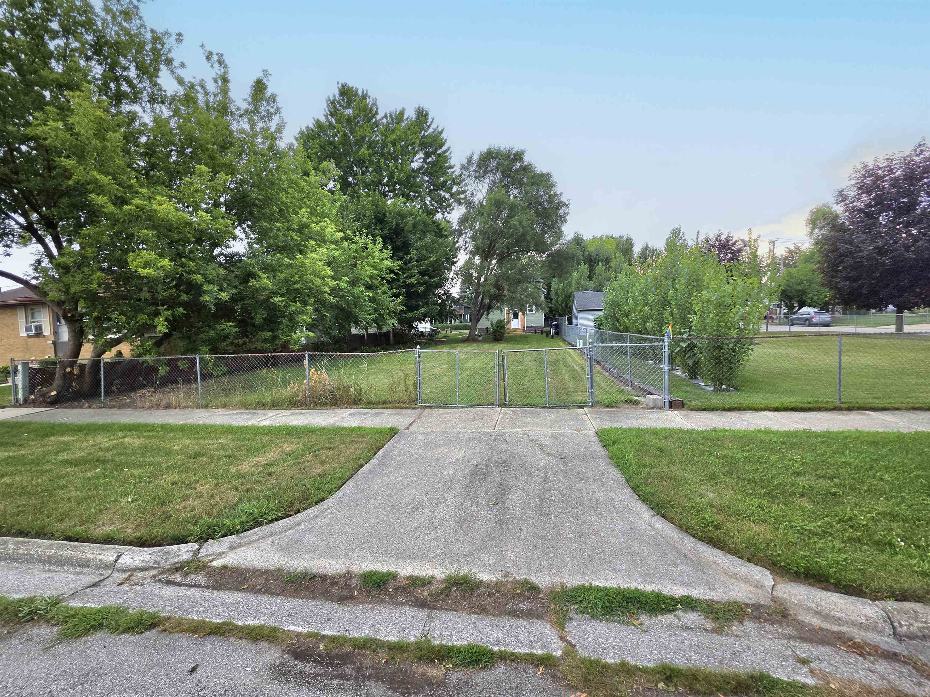 main property photo 10