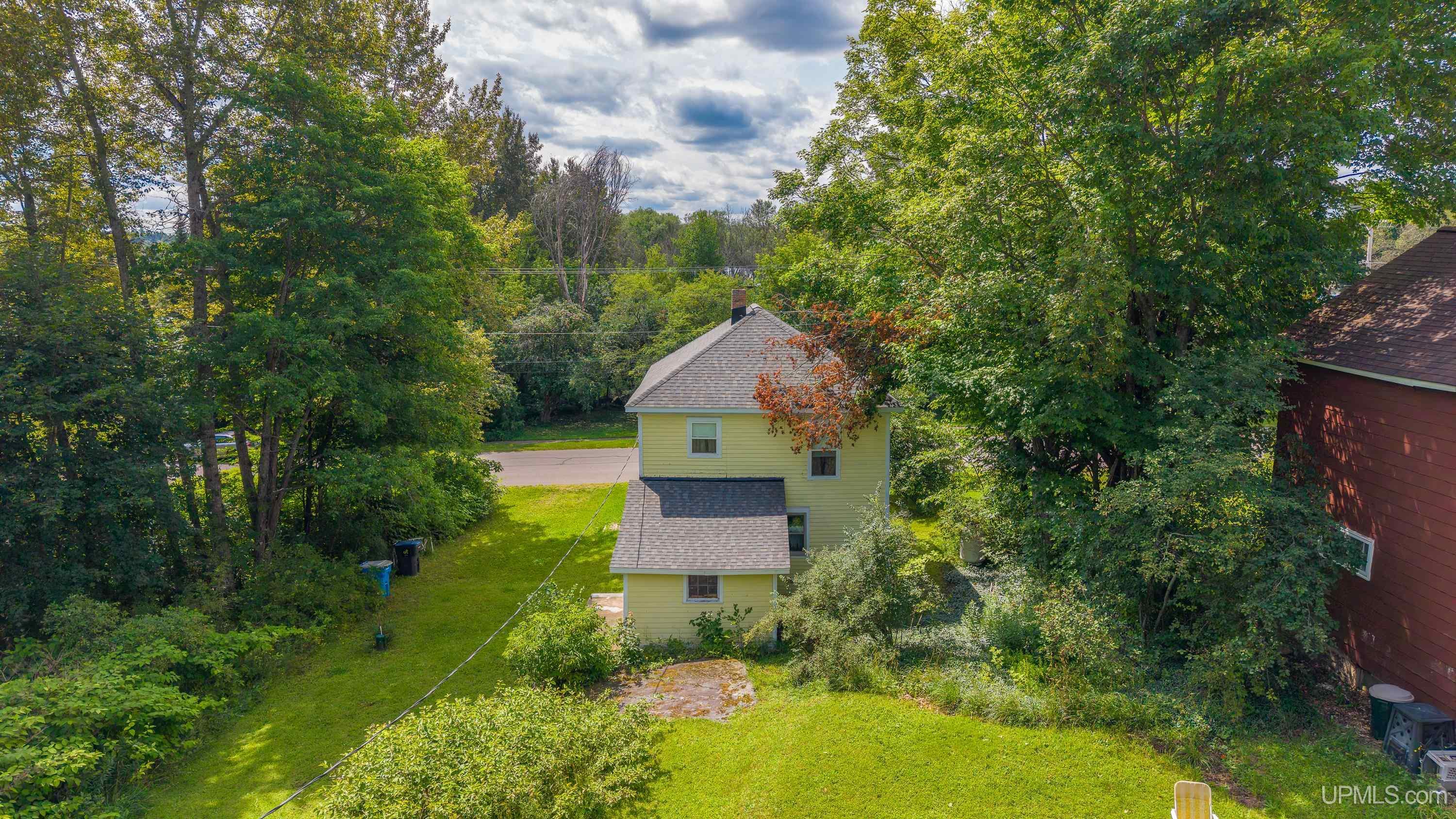 main property photo 29