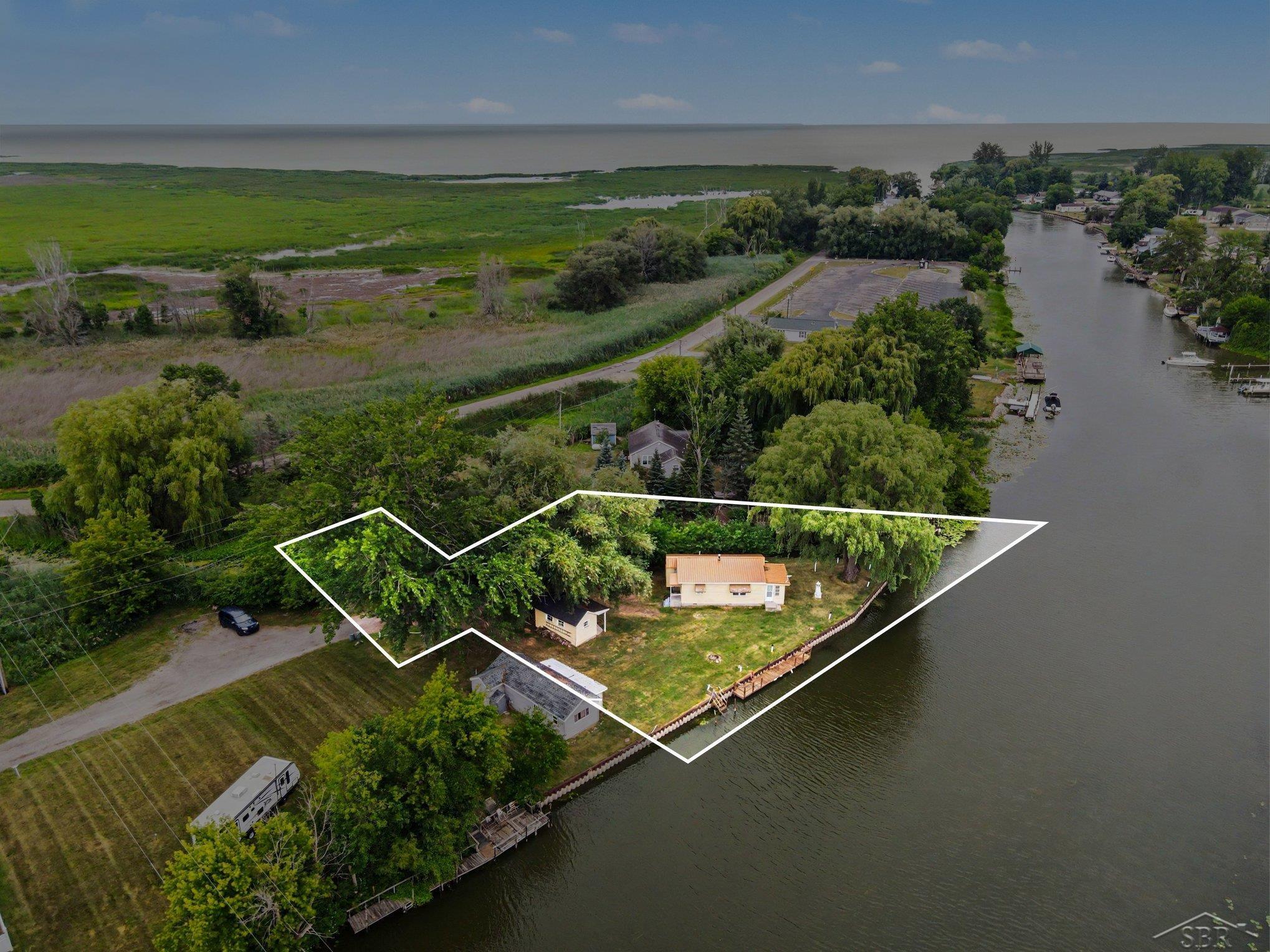 main property photo 4
