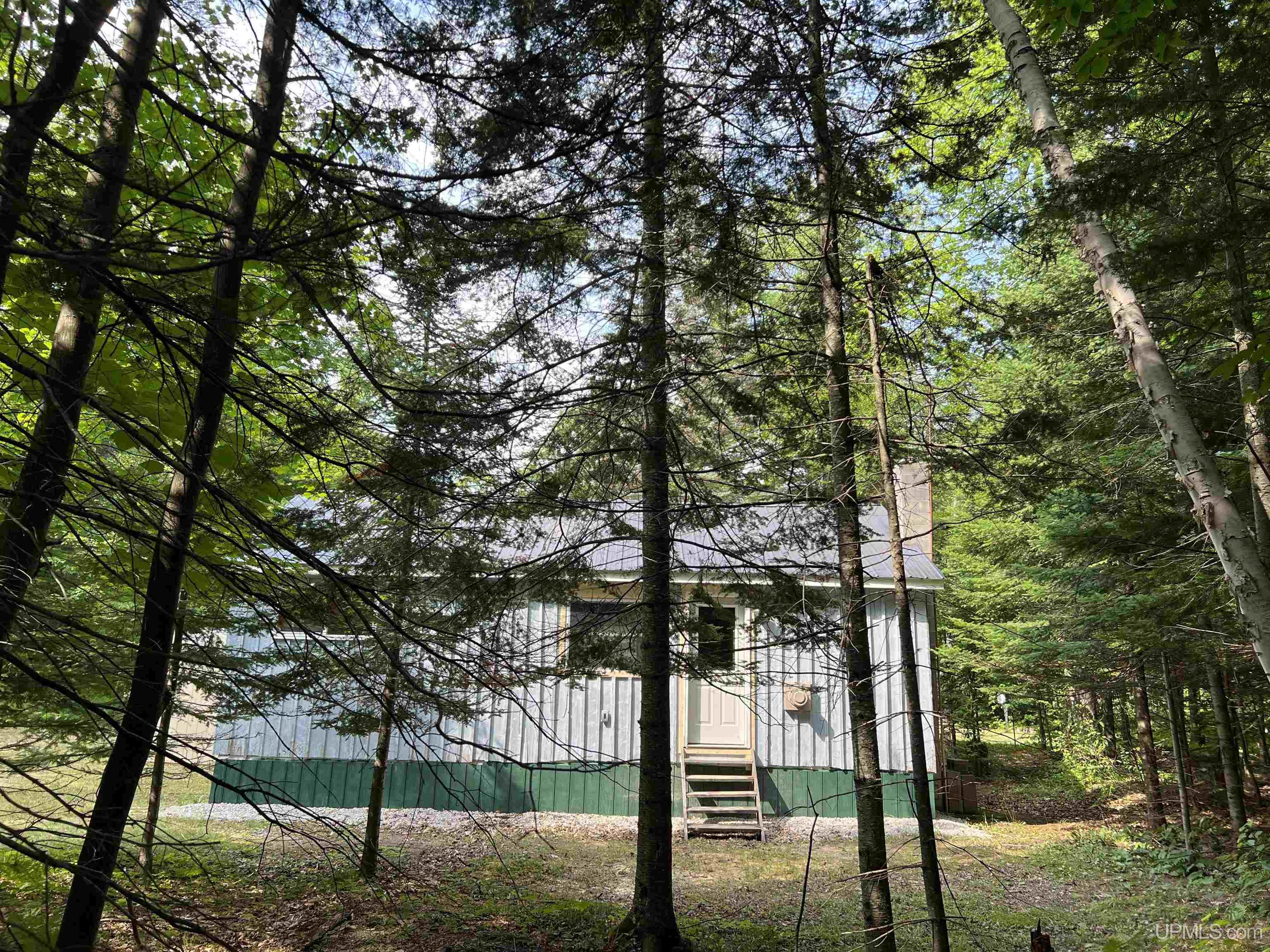 main property photo 13