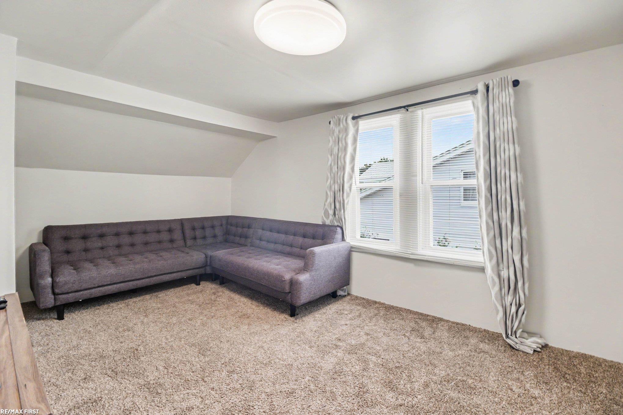 property viewer photo 14