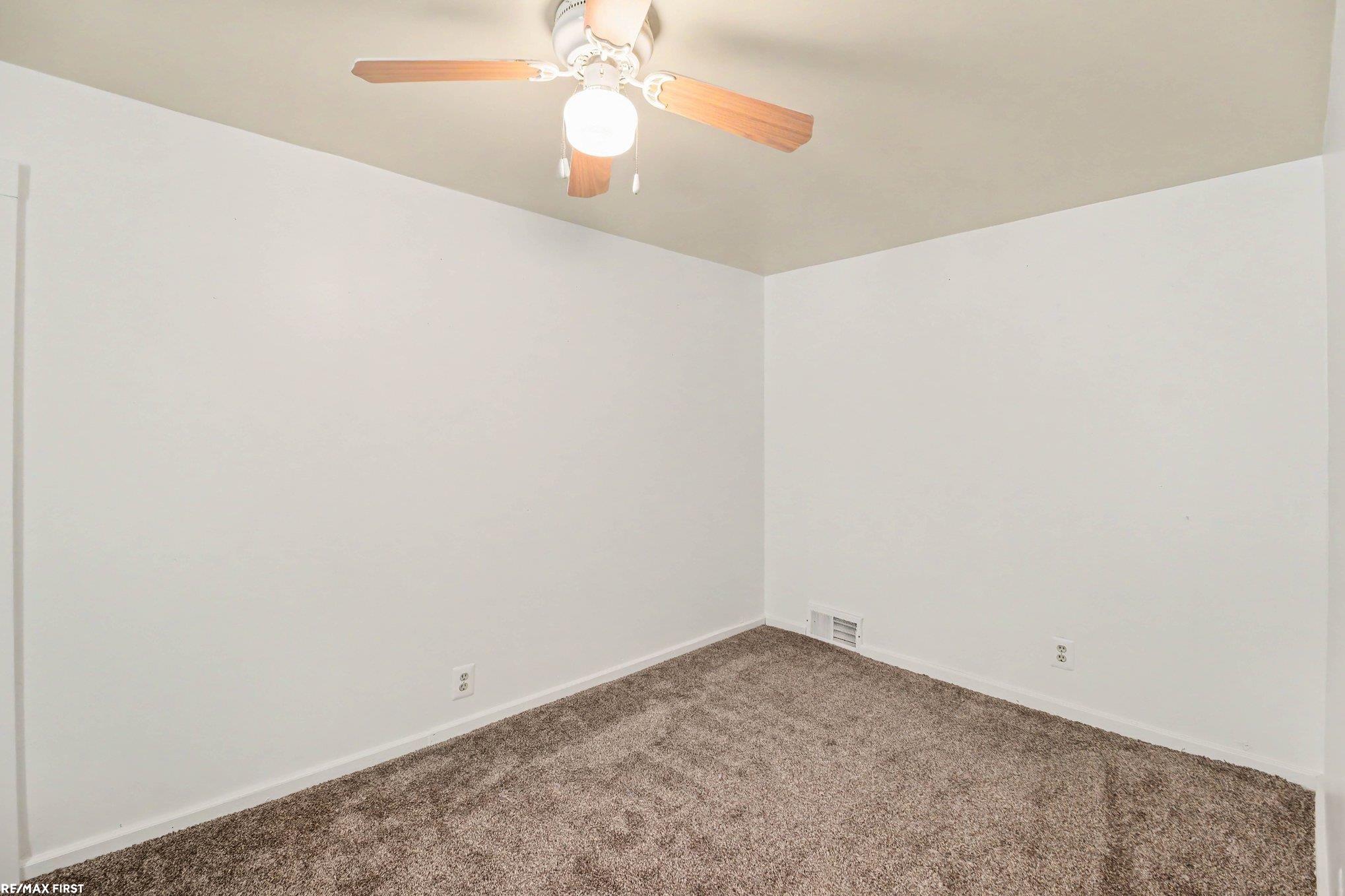 property viewer photo 15