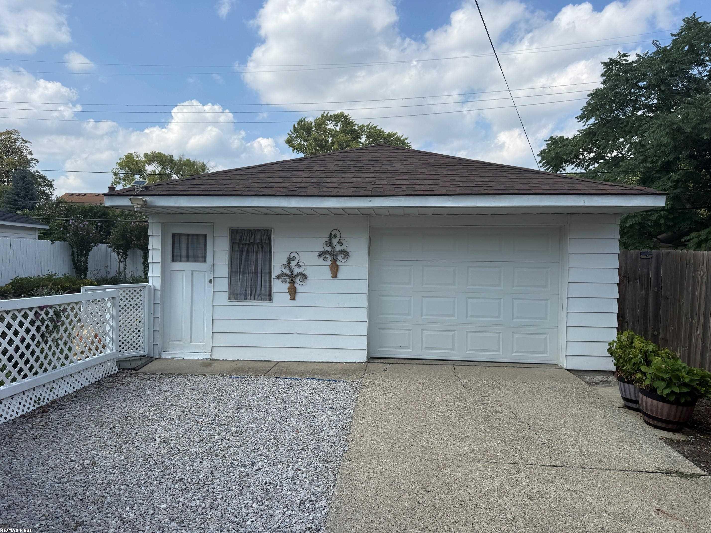 property viewer photo 26