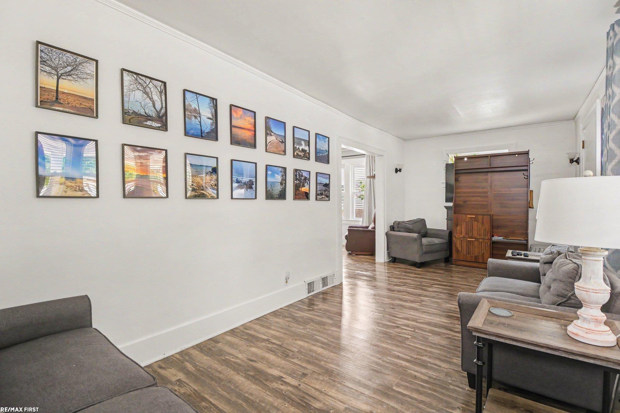 property viewer photo 4