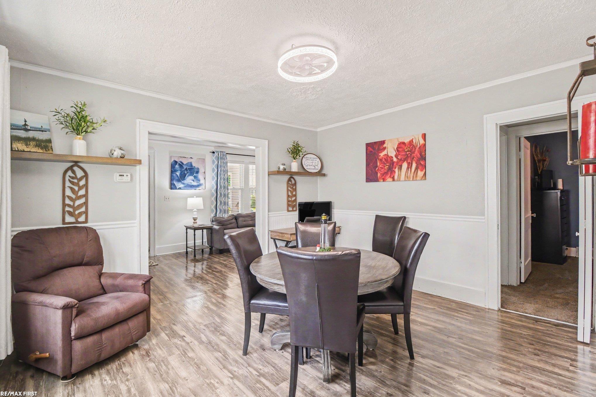 property viewer photo 5