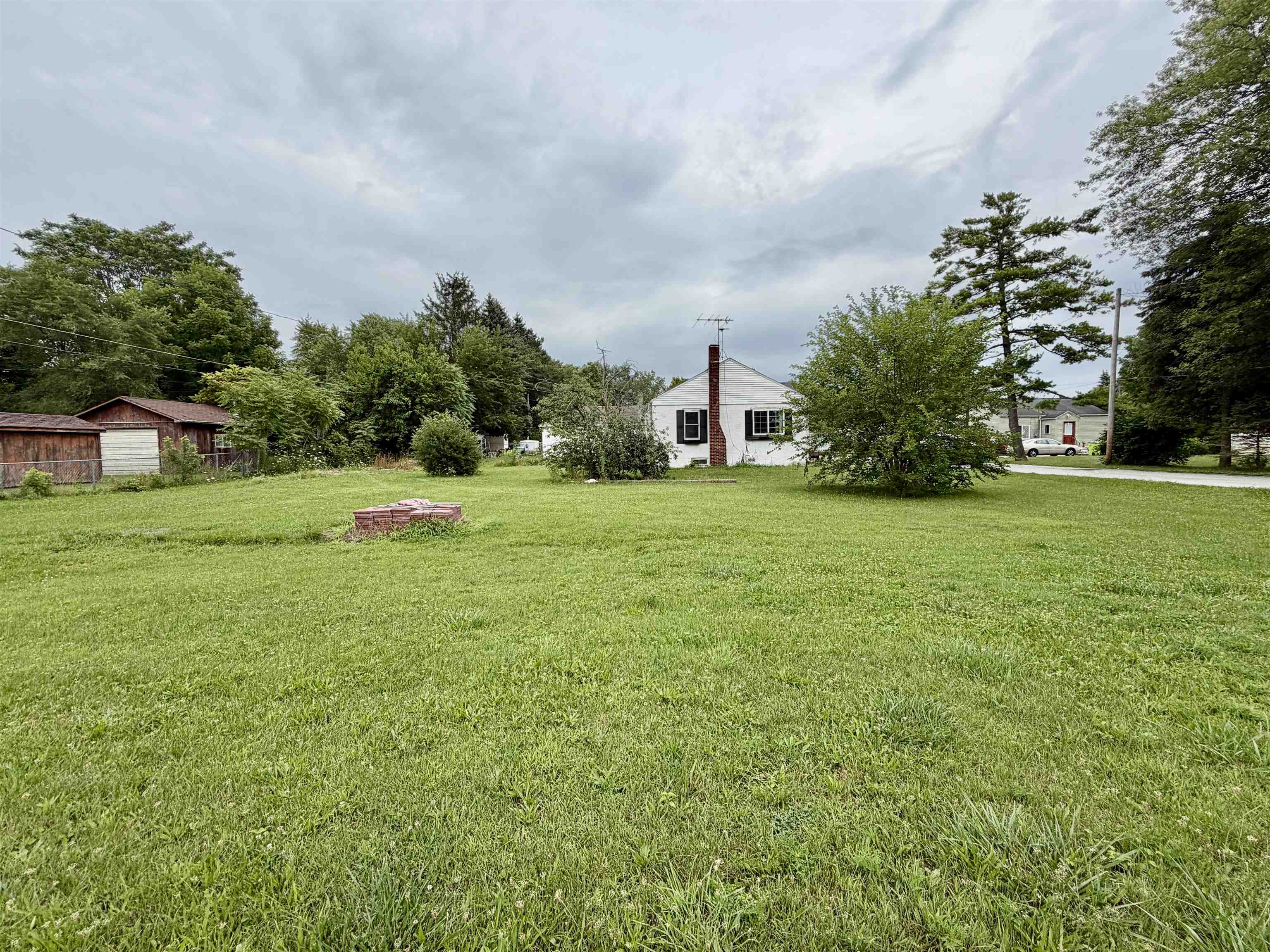 main property photo 15