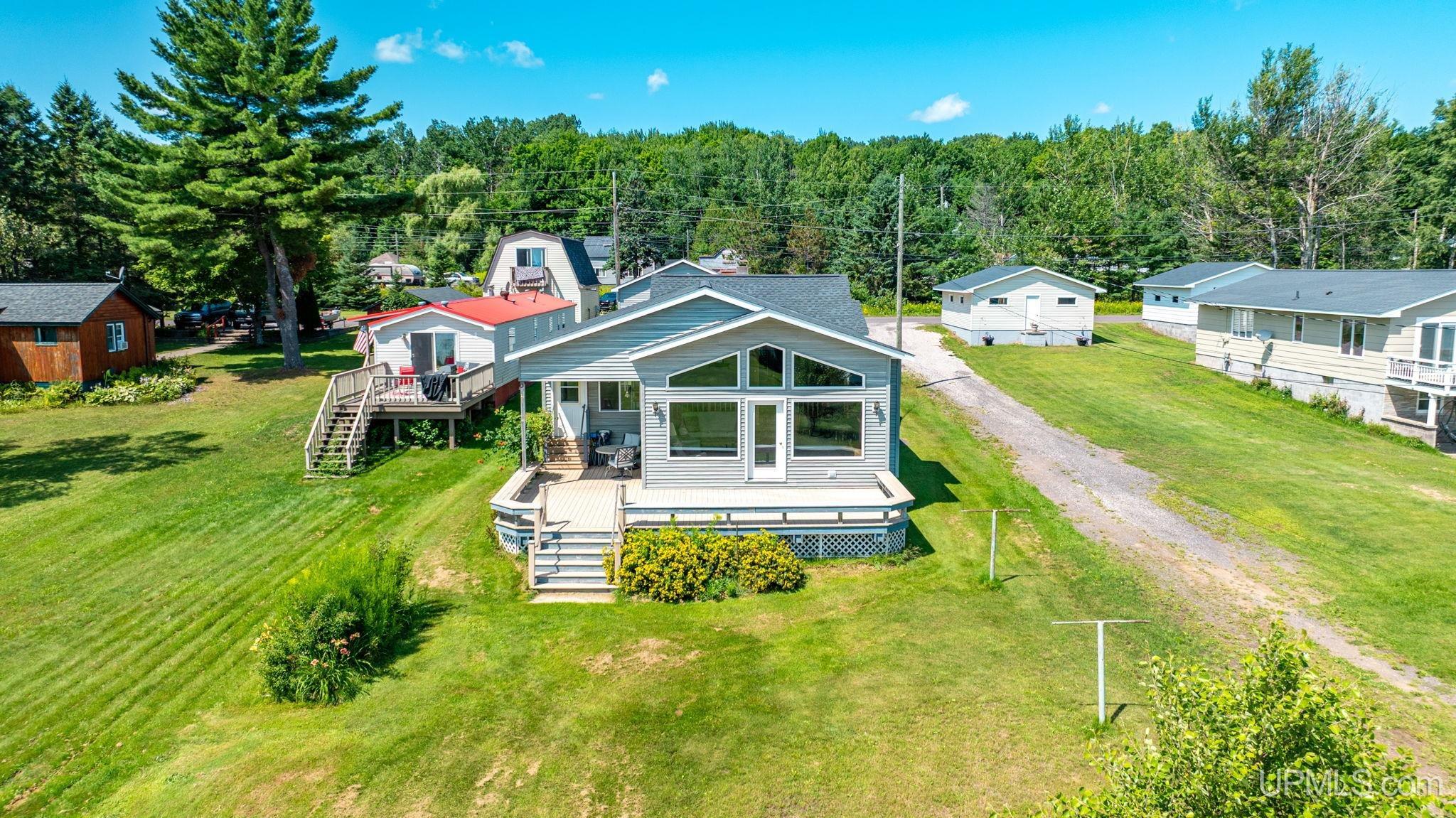 main property photo 40