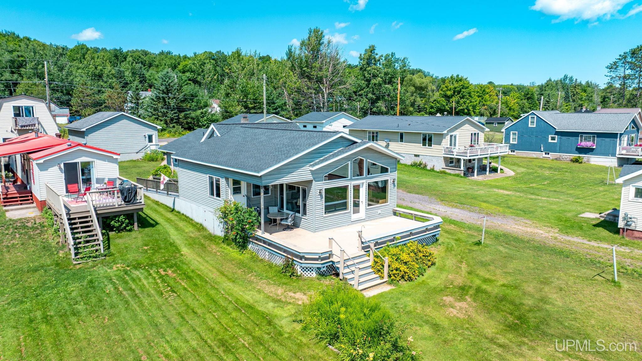 main property photo 41