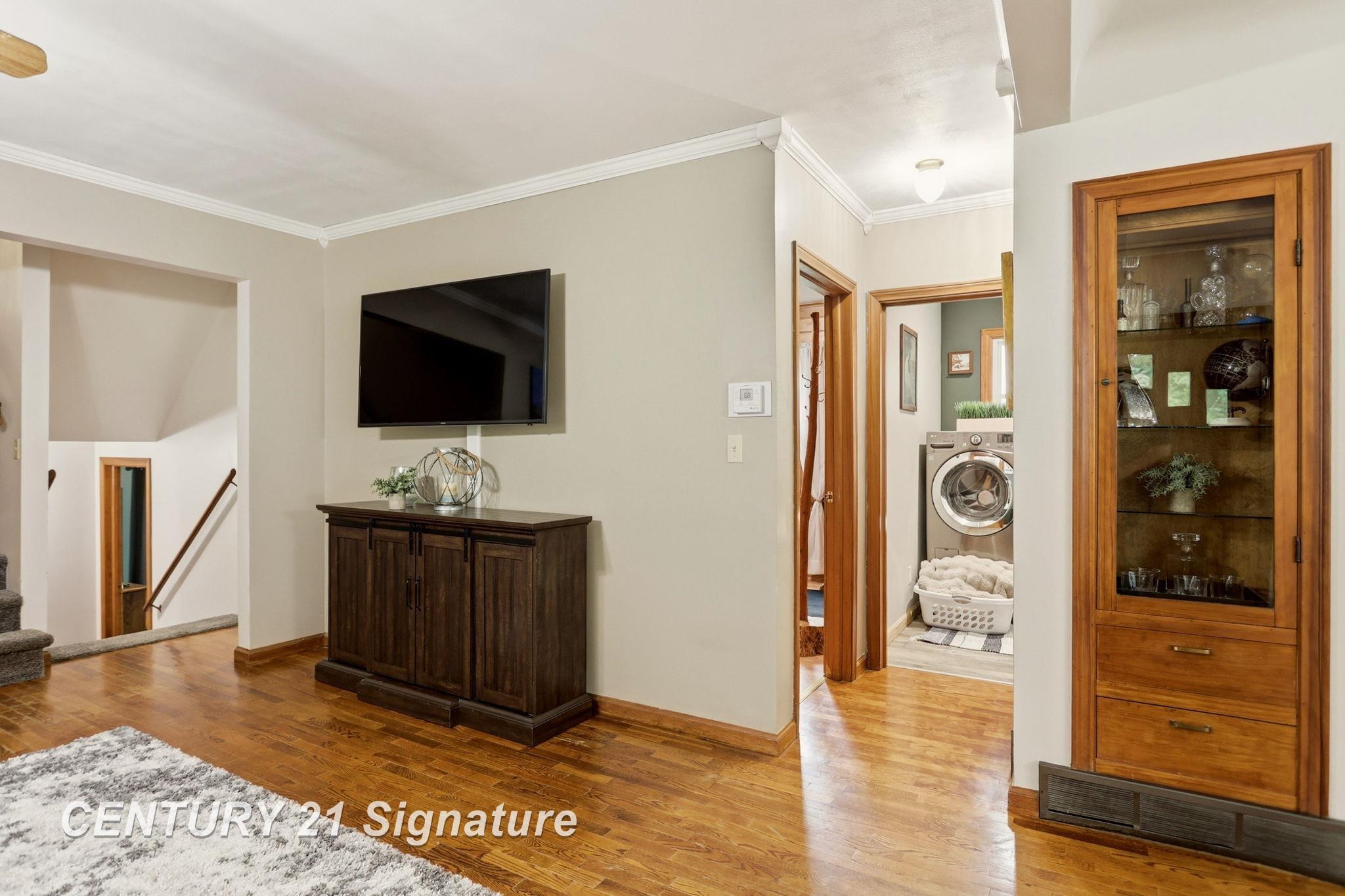 main property photo 27