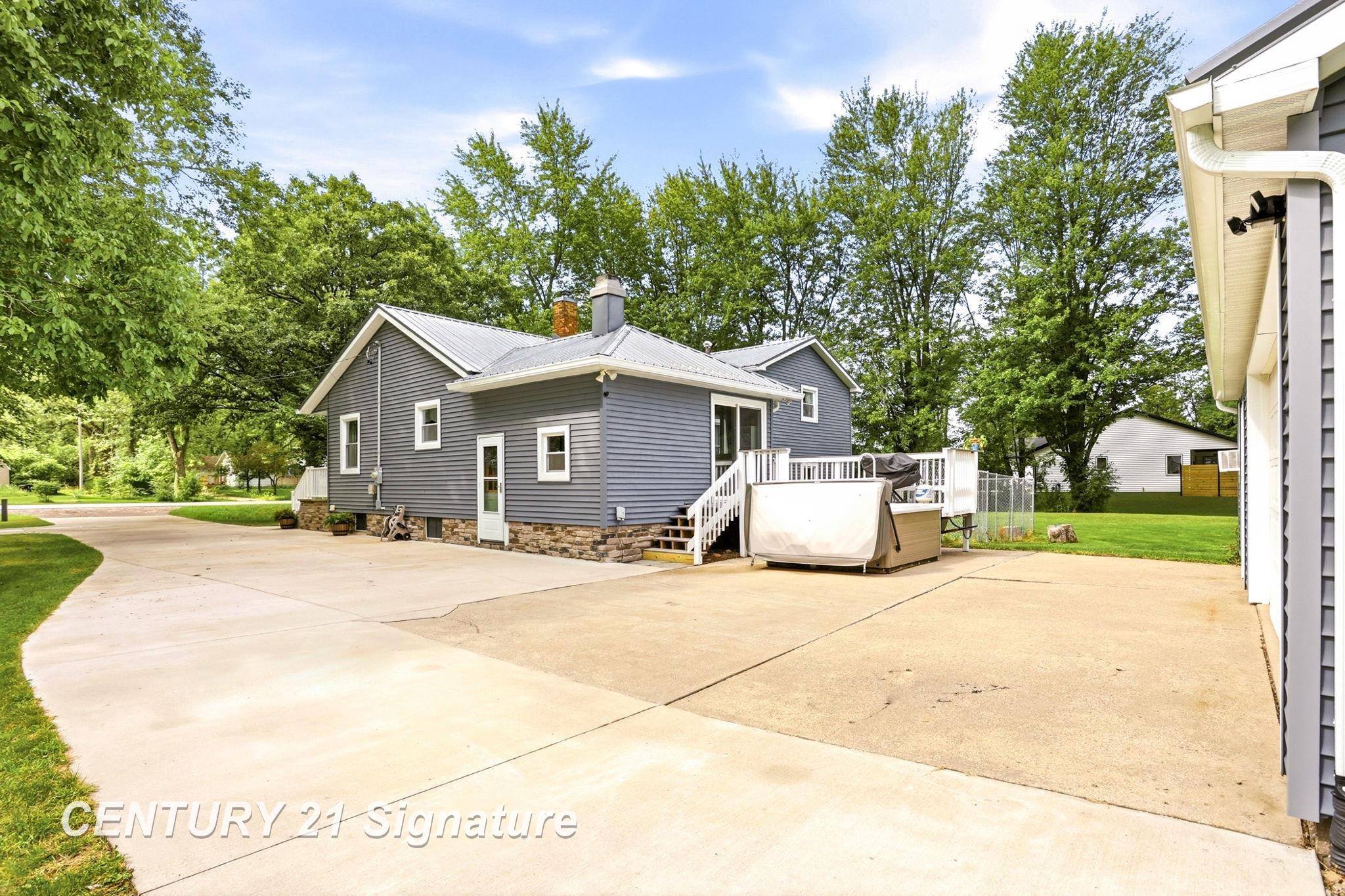 main property photo 52