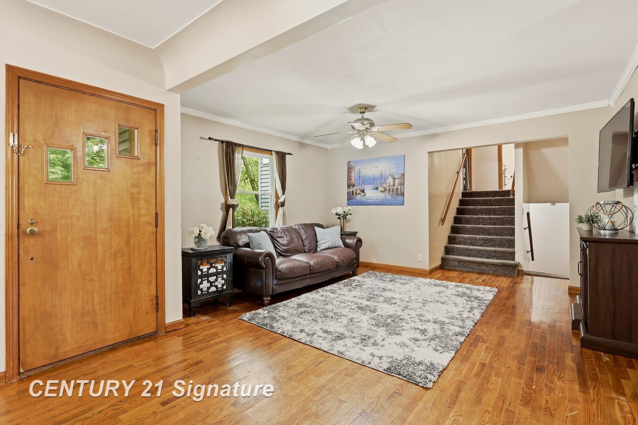 main property photo 9