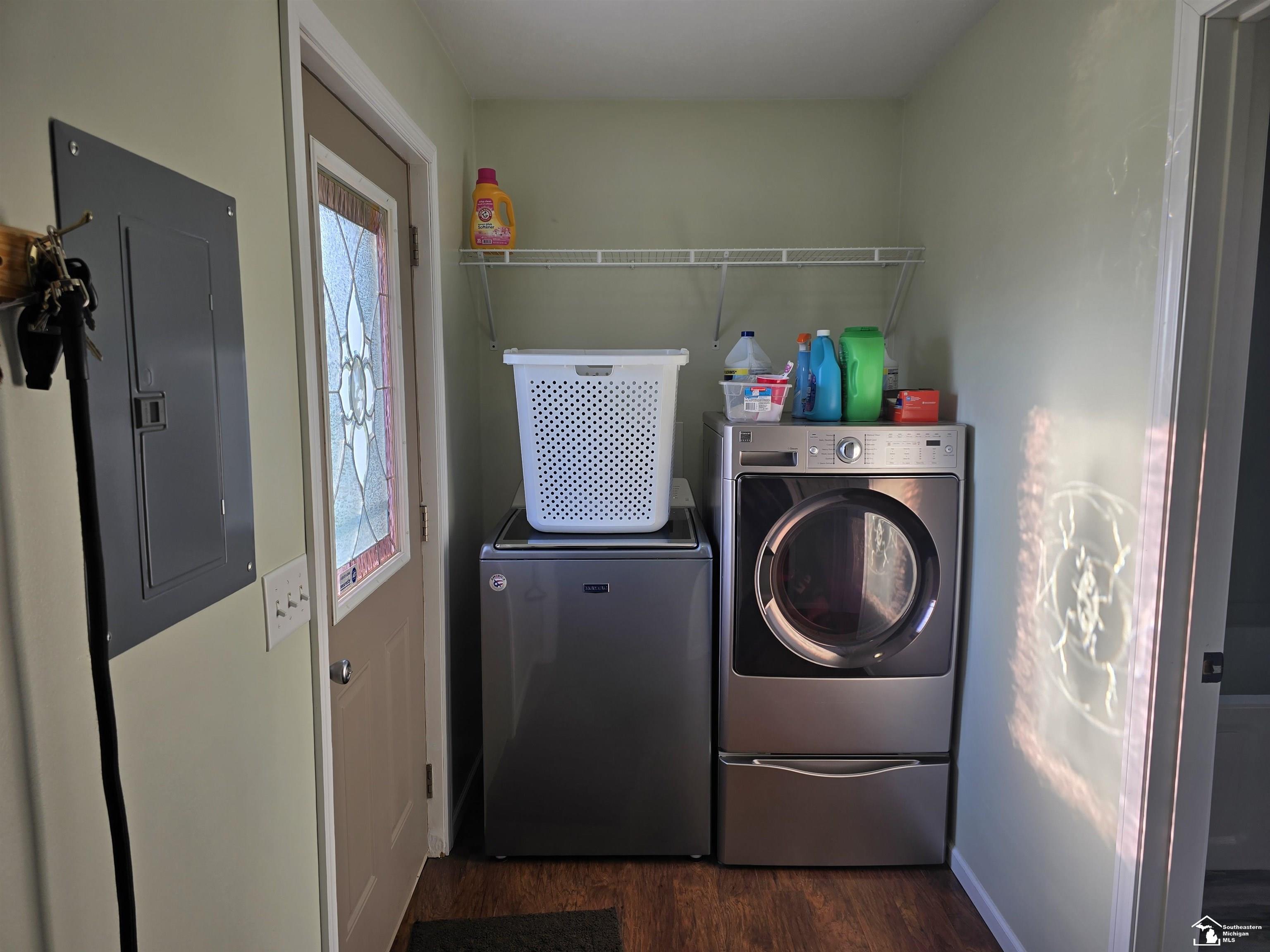 main property photo 8