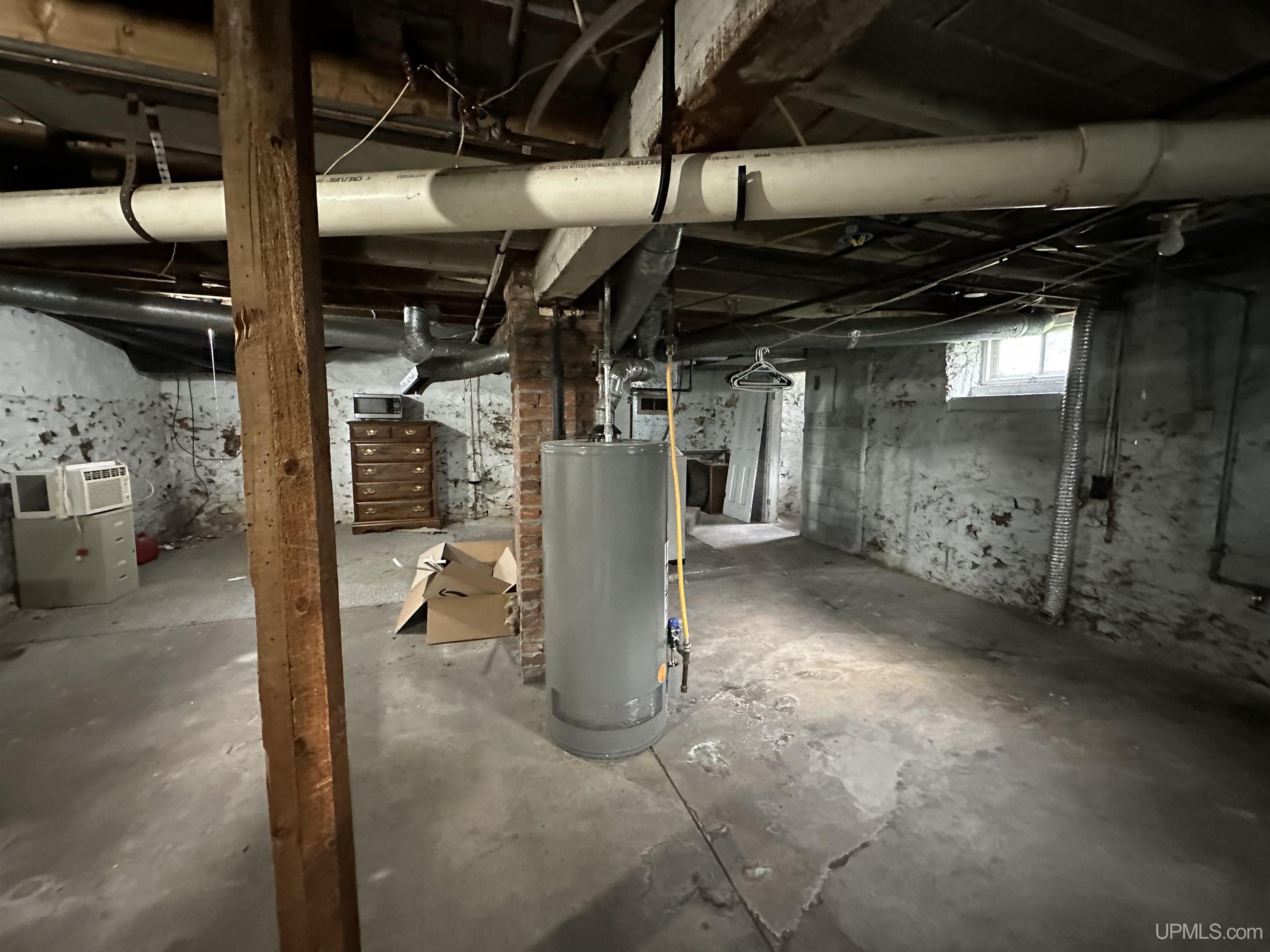 main property photo 10